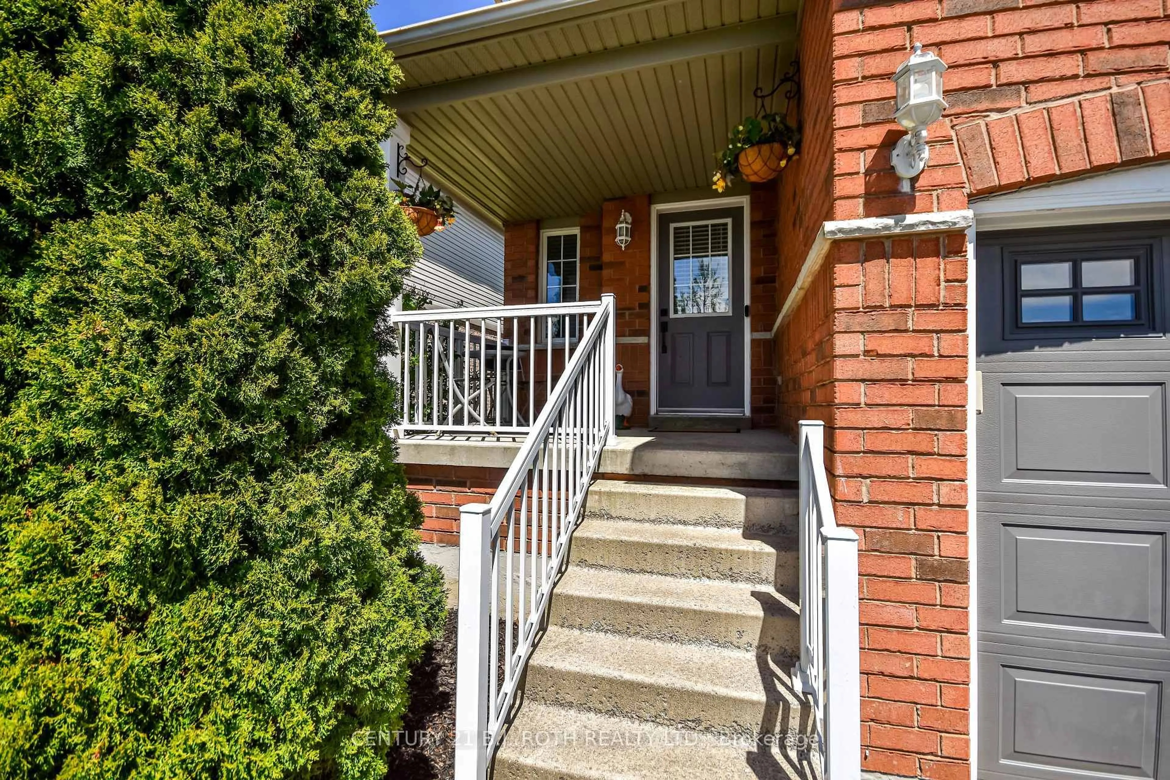 Unknown for 95 Bird St, Barrie Ontario L4N 0W6