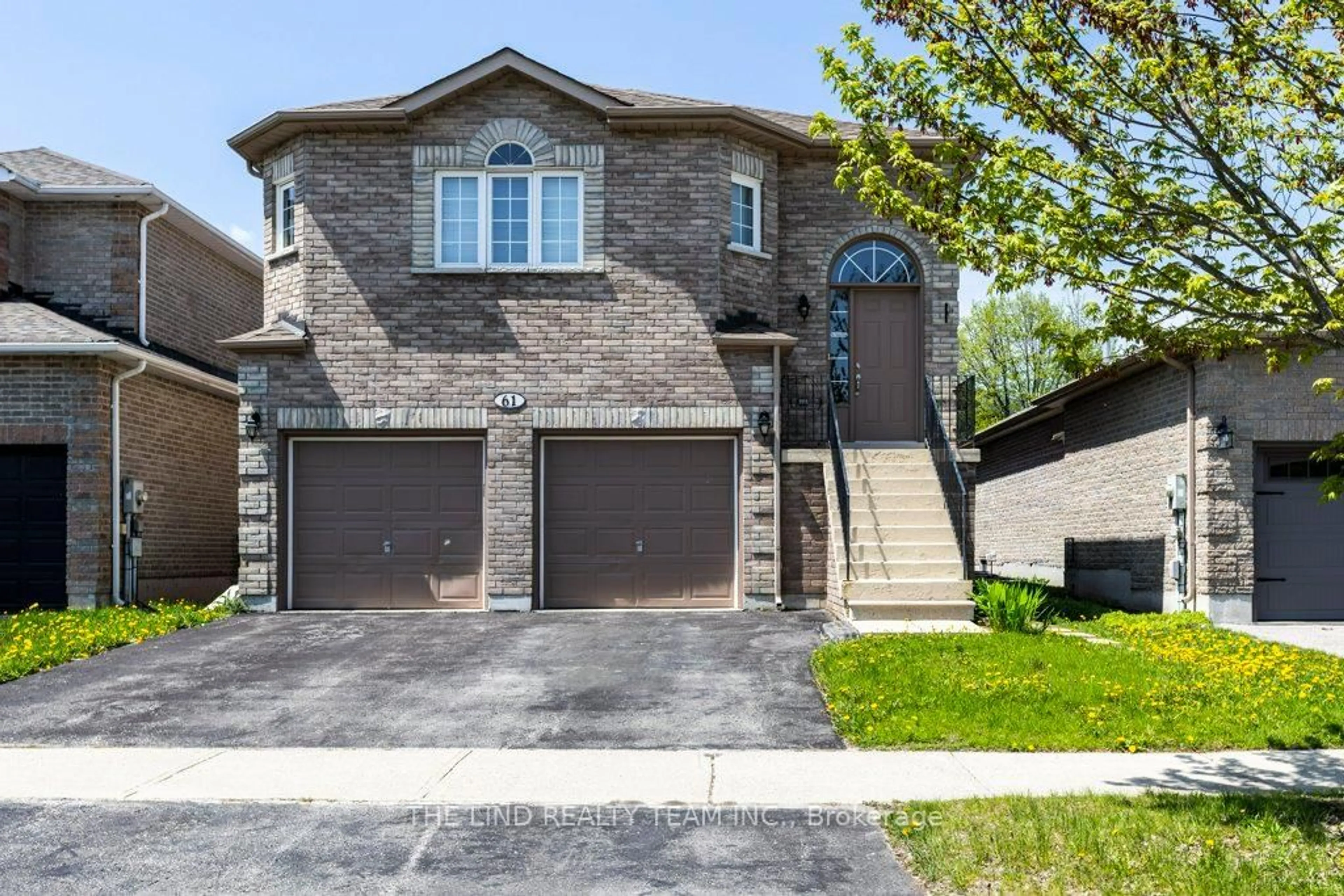 Home with brick exterior material, street for 61 Mcintyre Dr, Barrie Ontario L4N 5C5
