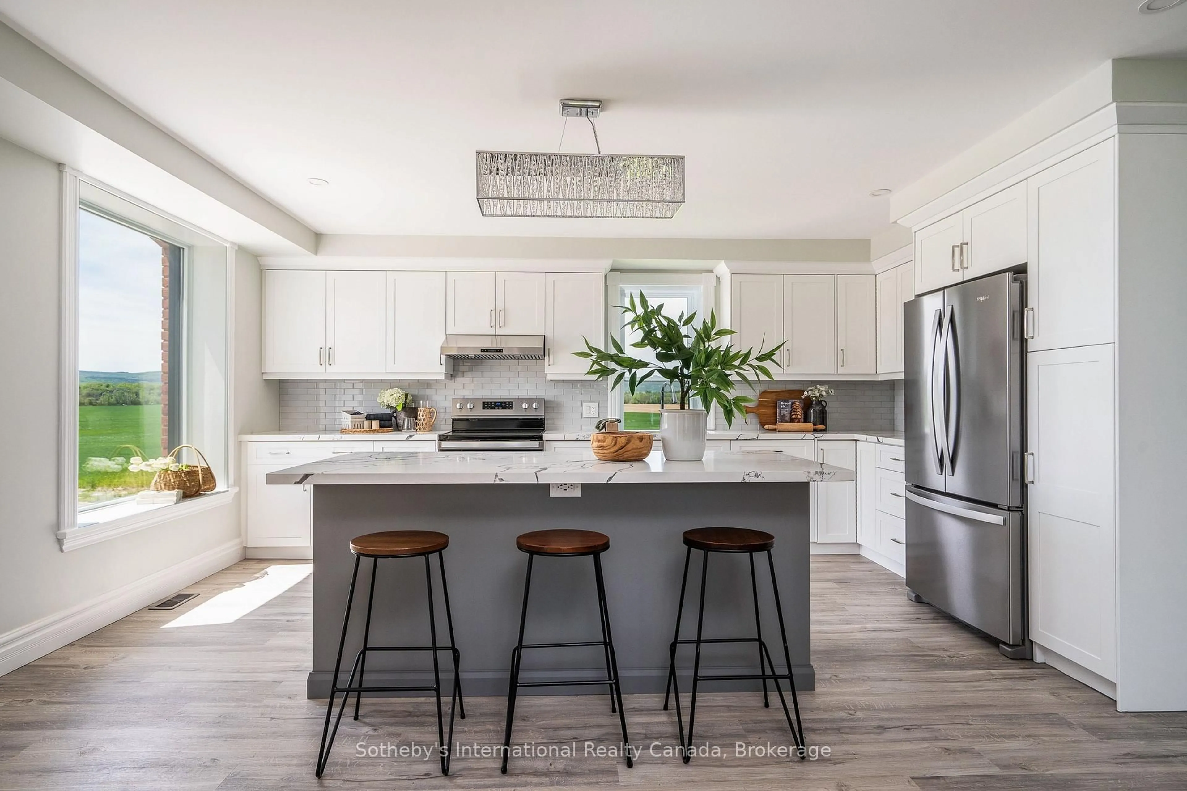 Open concept kitchen, unknown for 1952 Nottawasaga Concession 6, Clearview Ontario L0M 1S0