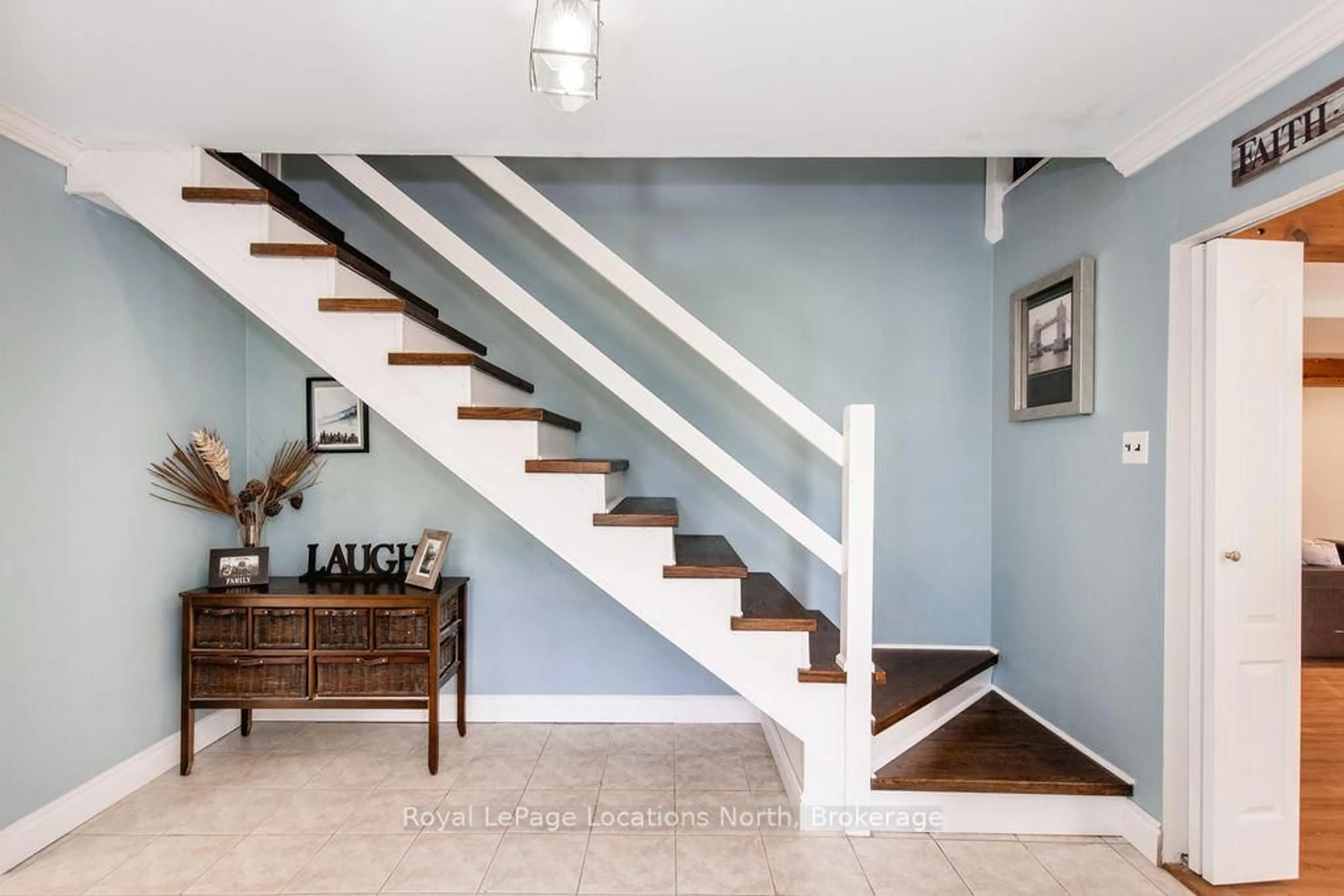 Stairs for 38 Foliage Dr, Tiny Ontario L0L 1P1