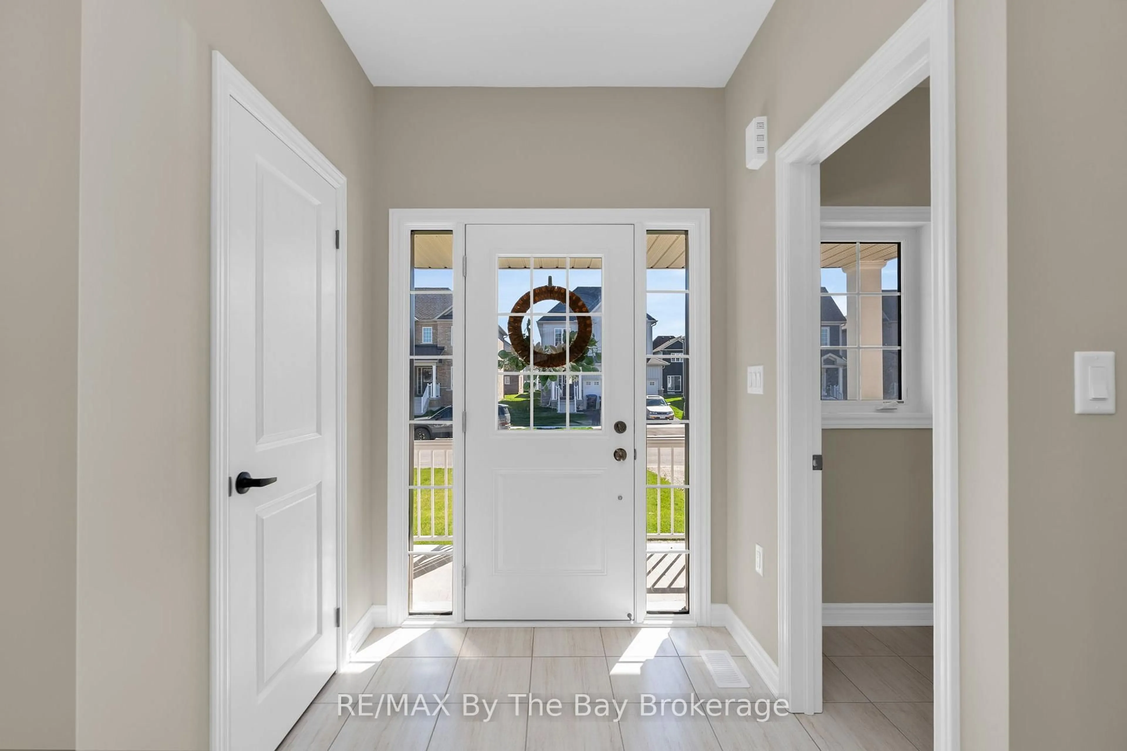 Indoor entryway for 214 Cubitt St, Clearview Ontario L0M 1S0