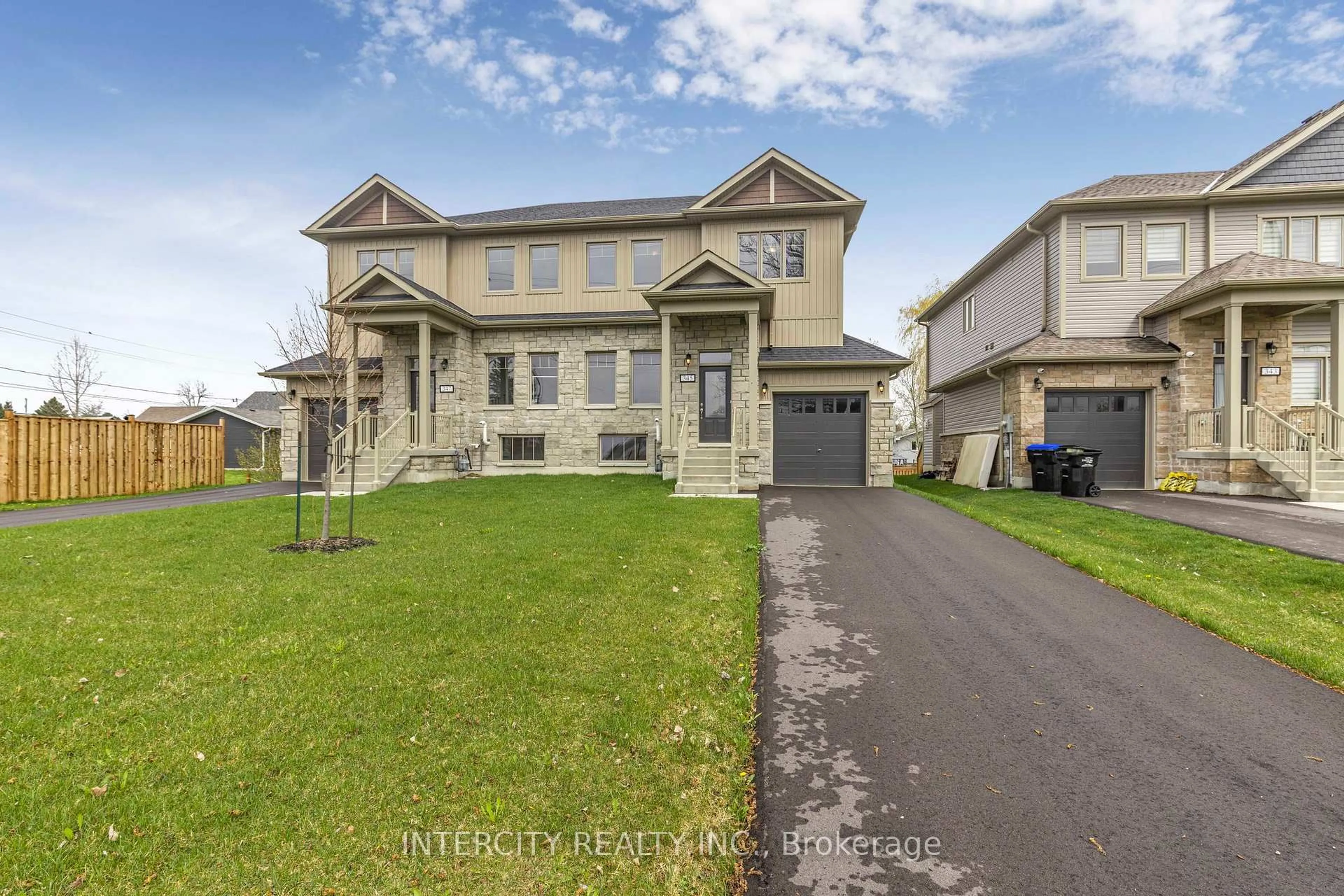A pic from outside/outdoor area/front of a property/back of a property/a pic from drone, street for 345 Quebec St, Clearview Ontario L0M 1S0