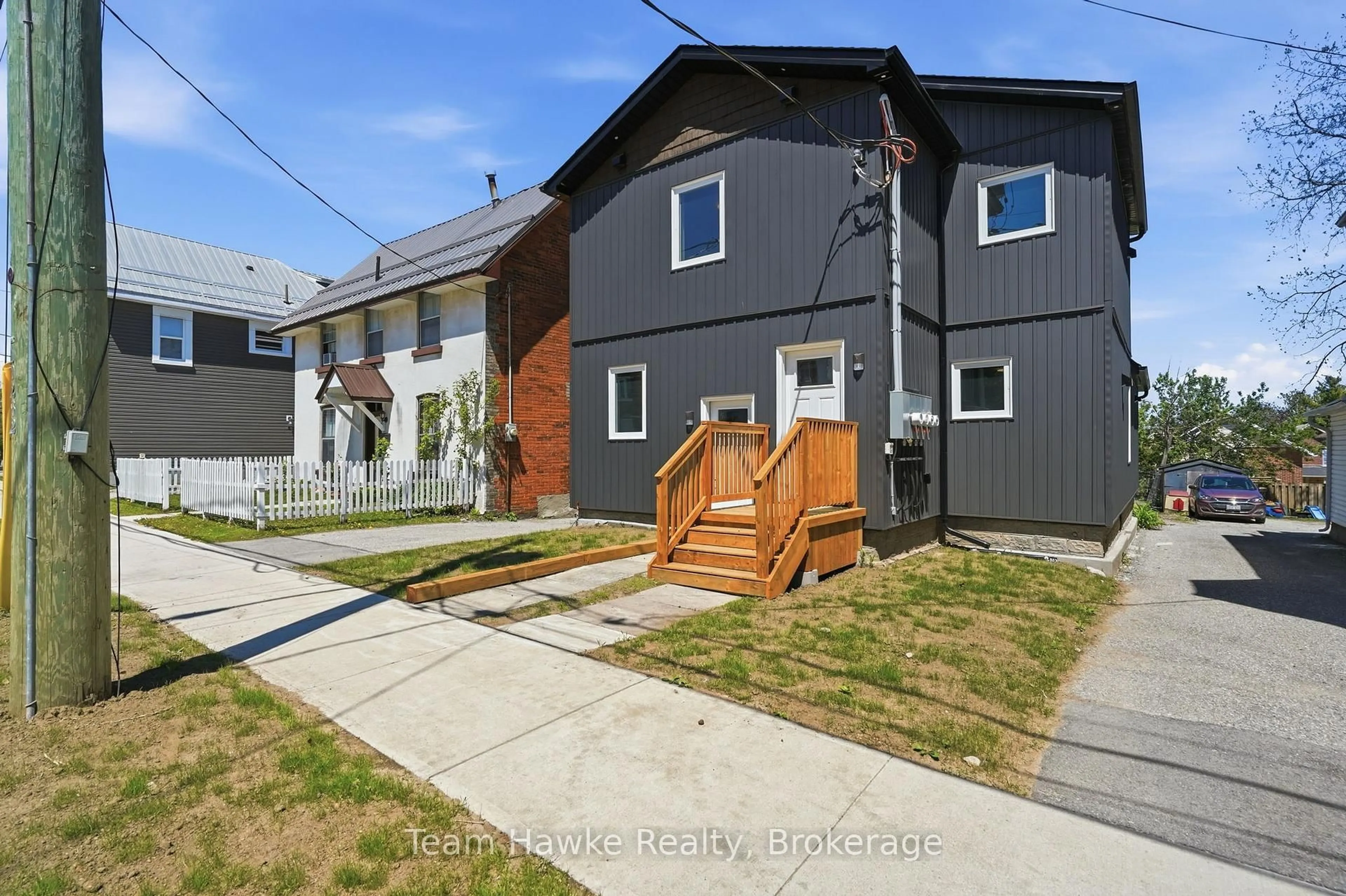 Unknown for 64 Matchedash St, Orillia Ontario L3V 4W5