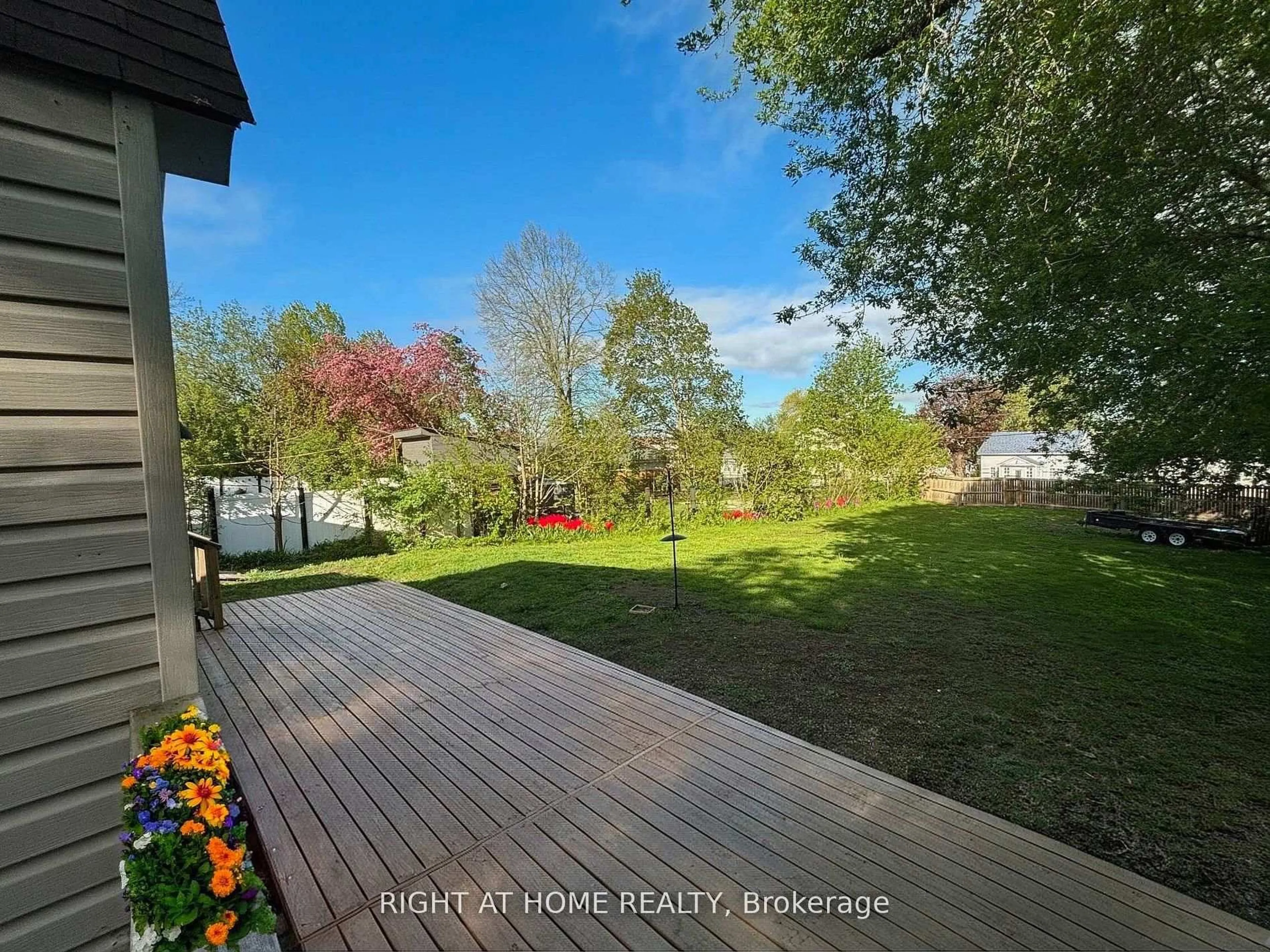 A pic from outside/outdoor area/front of a property/back of a property/a pic from drone, forest/trees view for 104 Richard St, Tay Ontario L0K 2A0