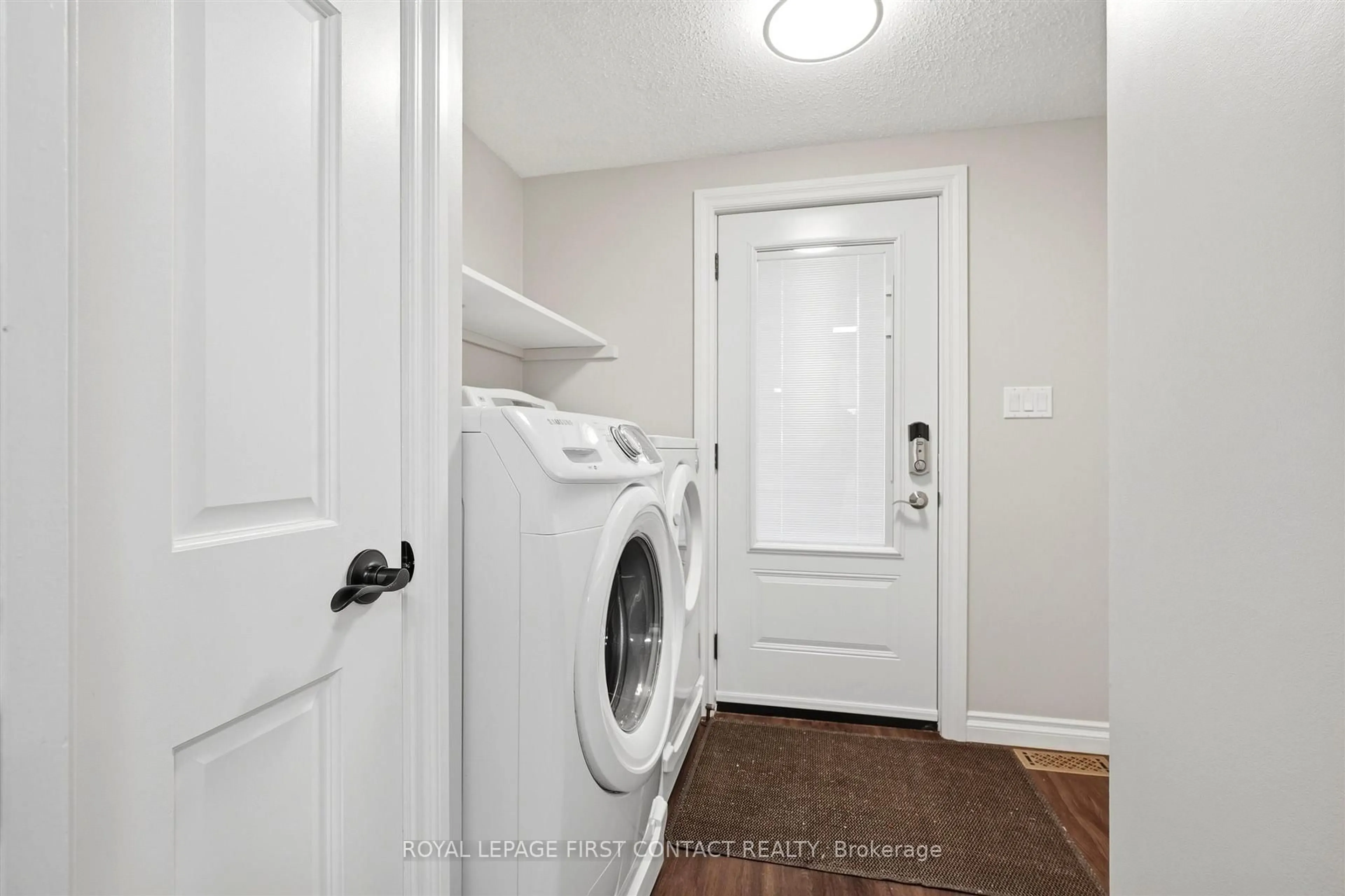 Laundry room for 312 Barnett Ave, Midland Ontario L4R 4Z8