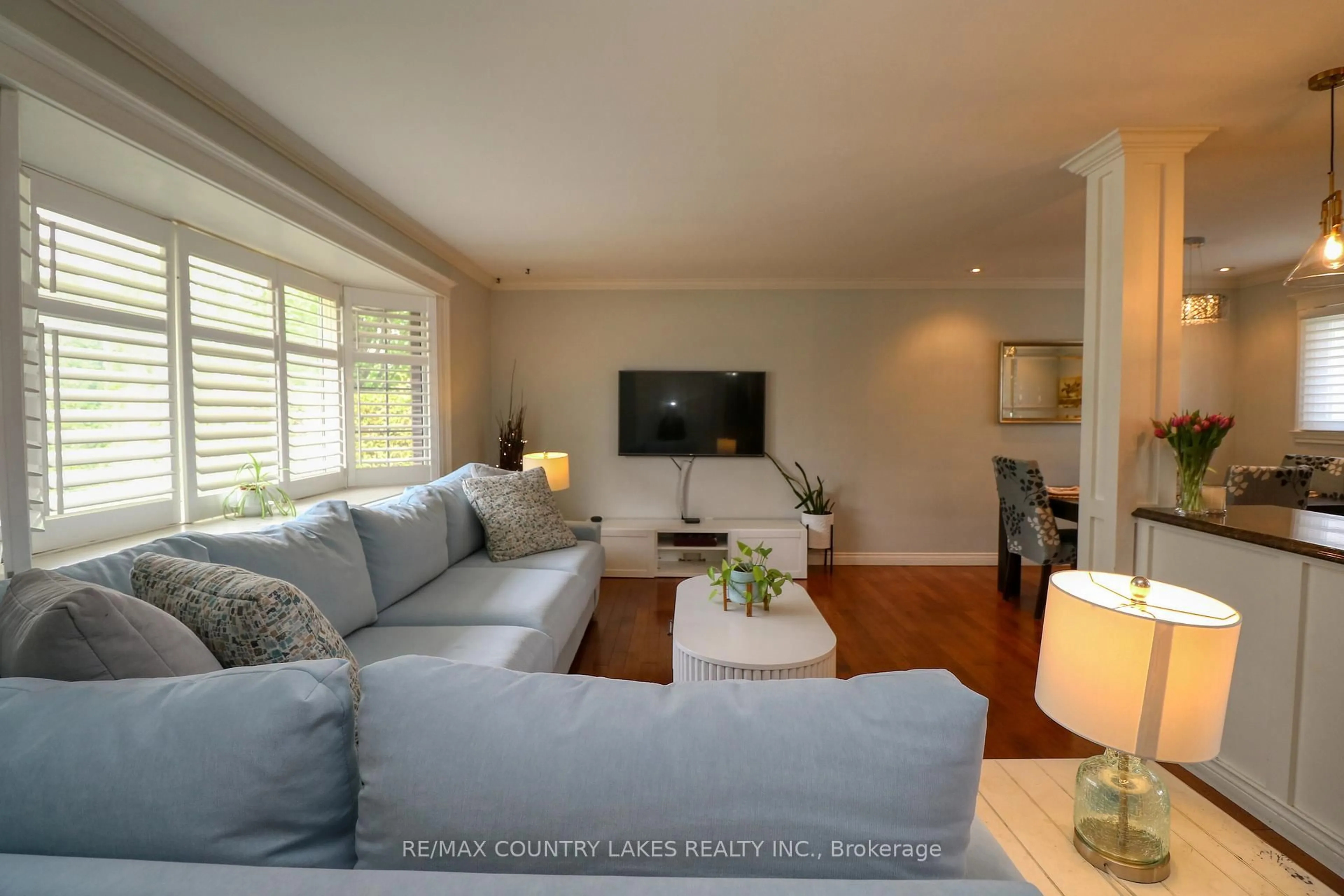 Living room with furniture, unknown for 1 Price Dr, Oro-Medonte Ontario L3V 6H2
