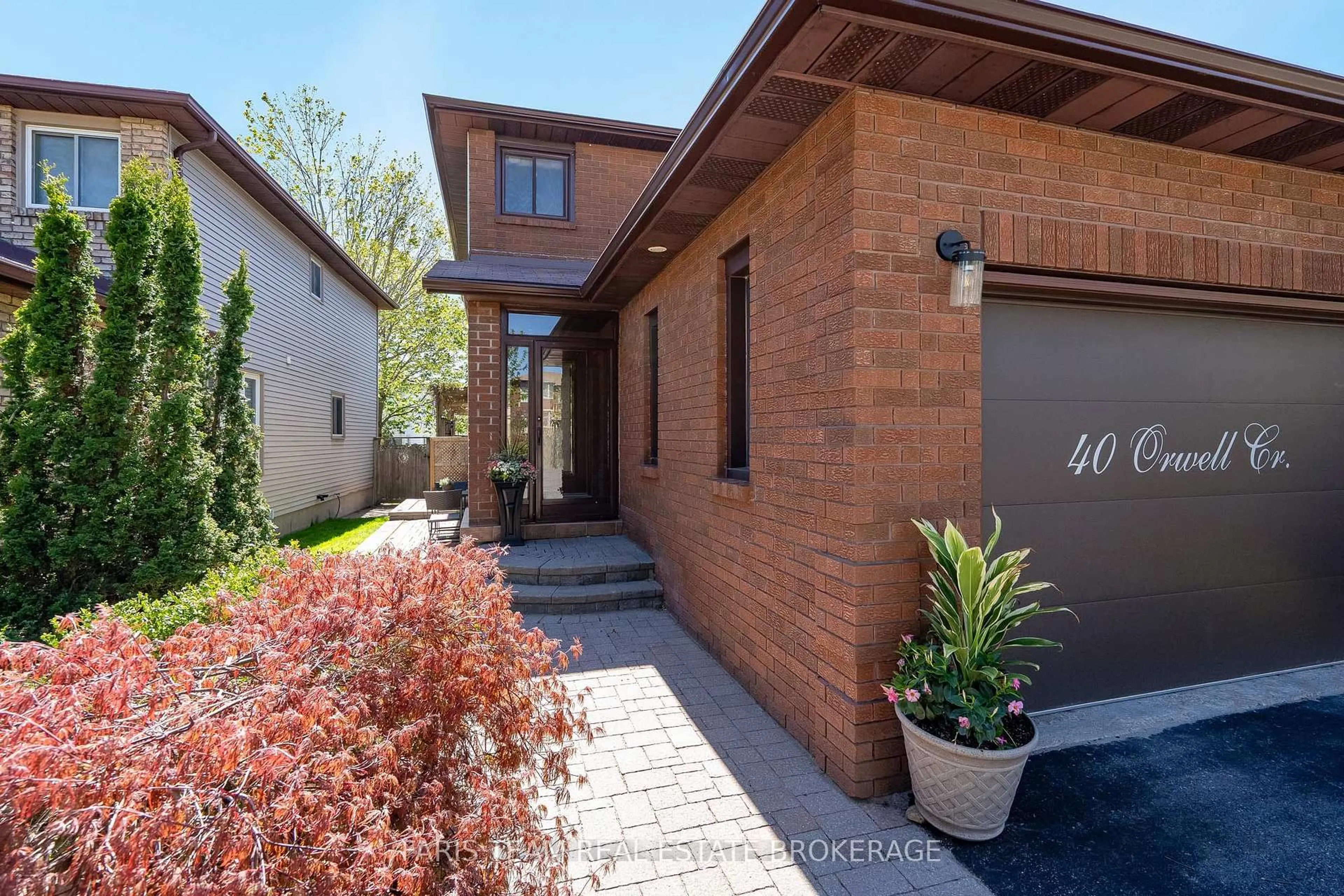Home with brick exterior material, street for 40 Orwell Cres, Barrie Ontario L4N 6M6