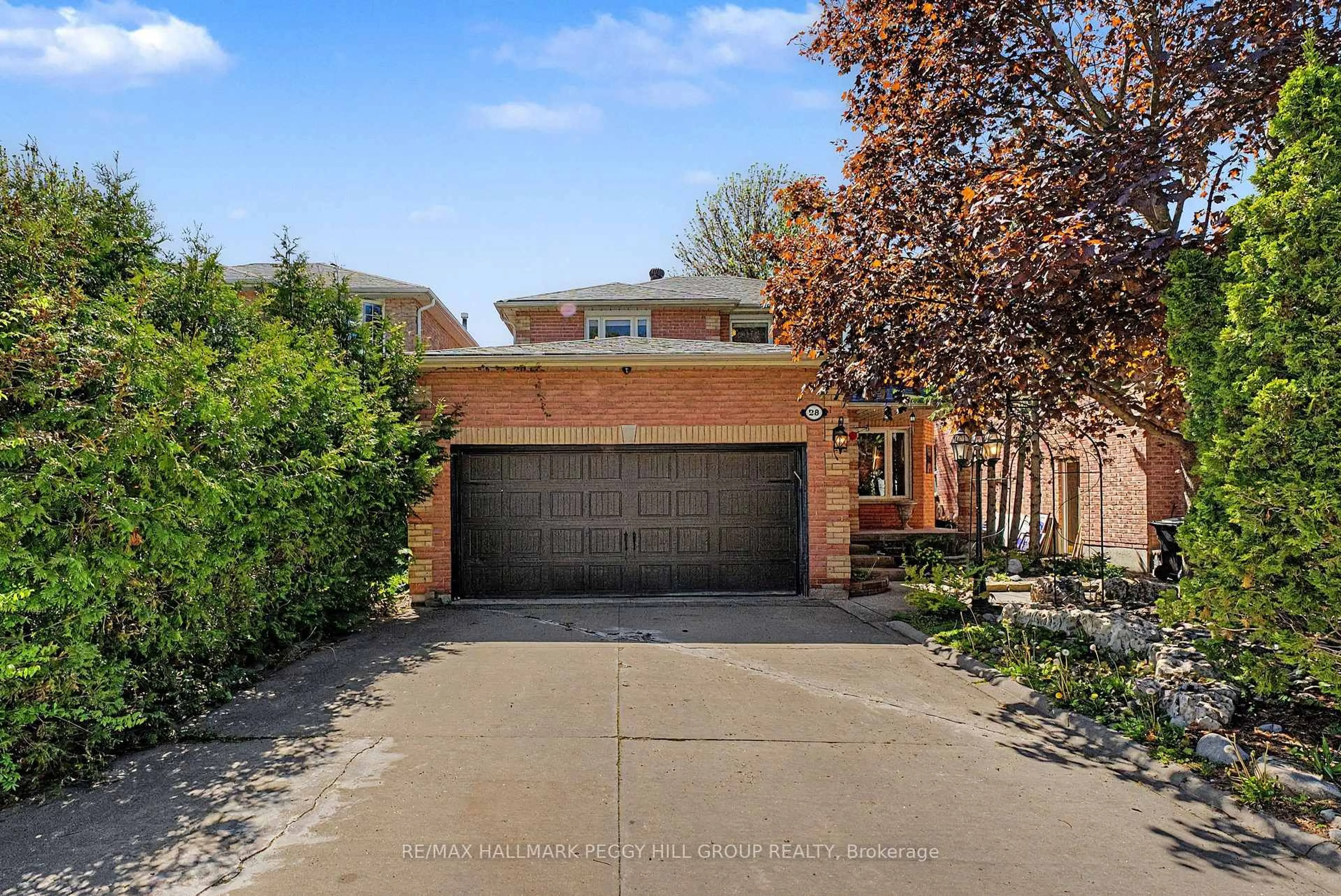Home with brick exterior material, street for 28 Hawkins Dr, Barrie Ontario L4N 0A6