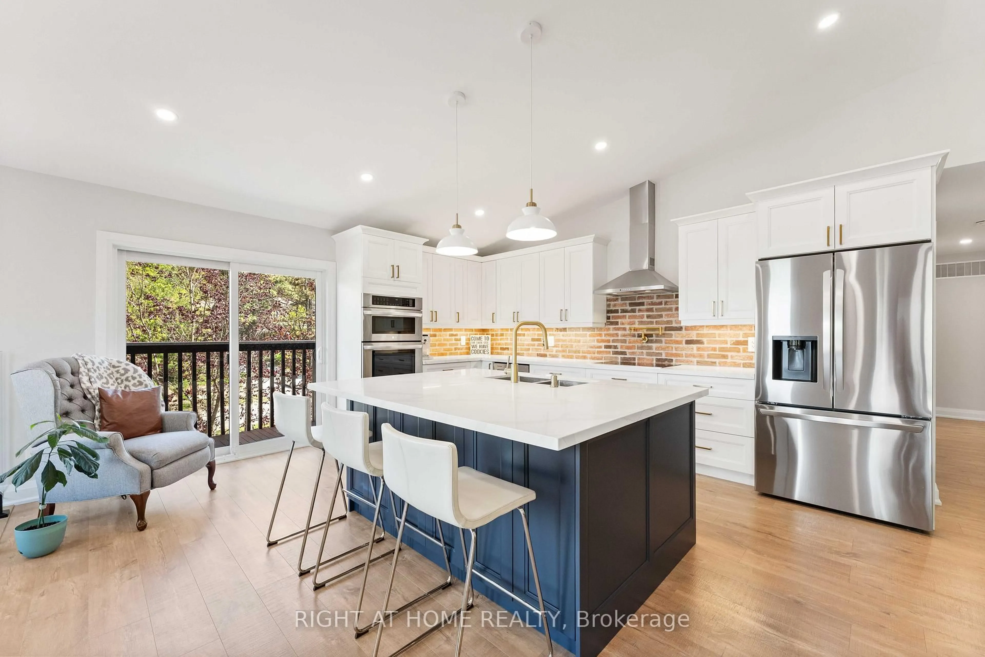 Open concept kitchen, unknown for 15 Pine Ridge Tr, Oro-Medonte Ontario L4M 4Y8