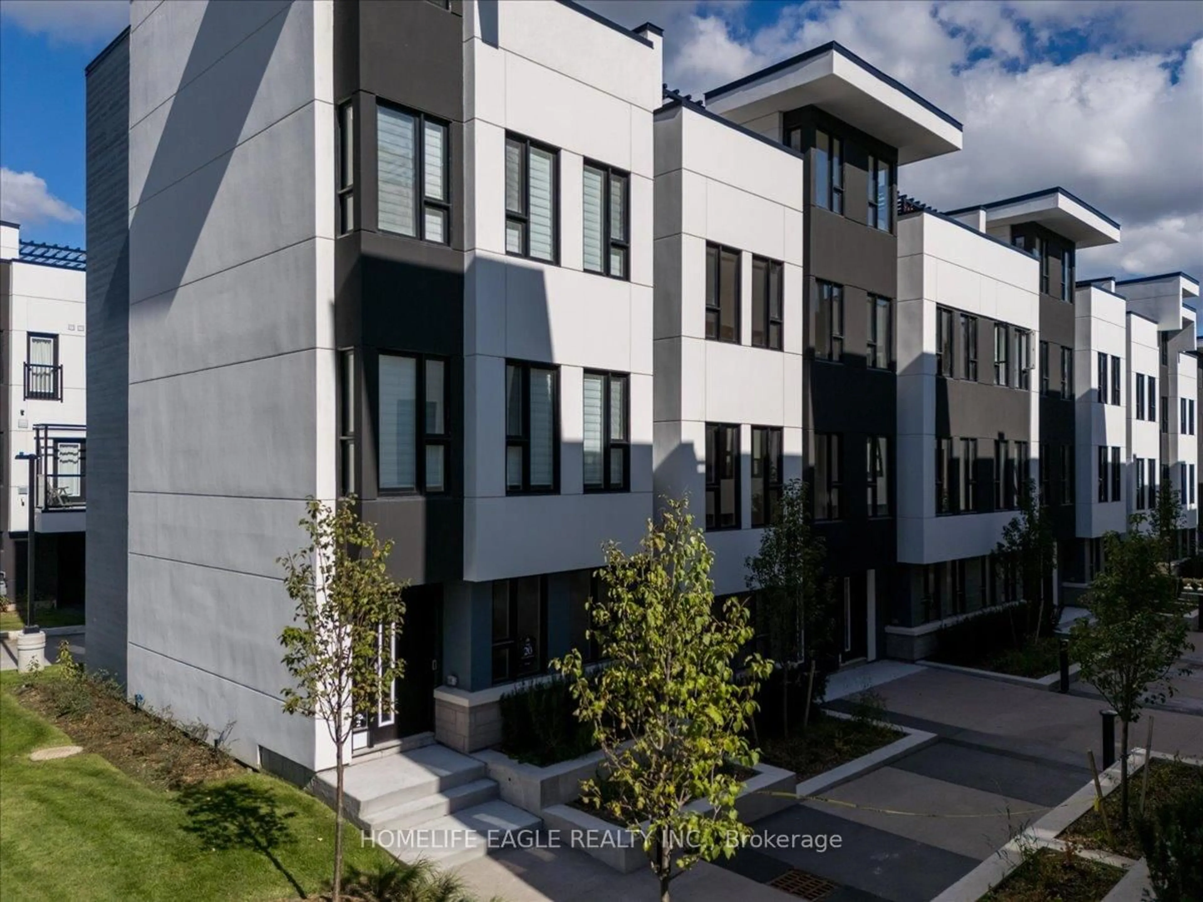 Unknown for 2 Mariner's Pier Way, Orillia Ontario L3V 8P4