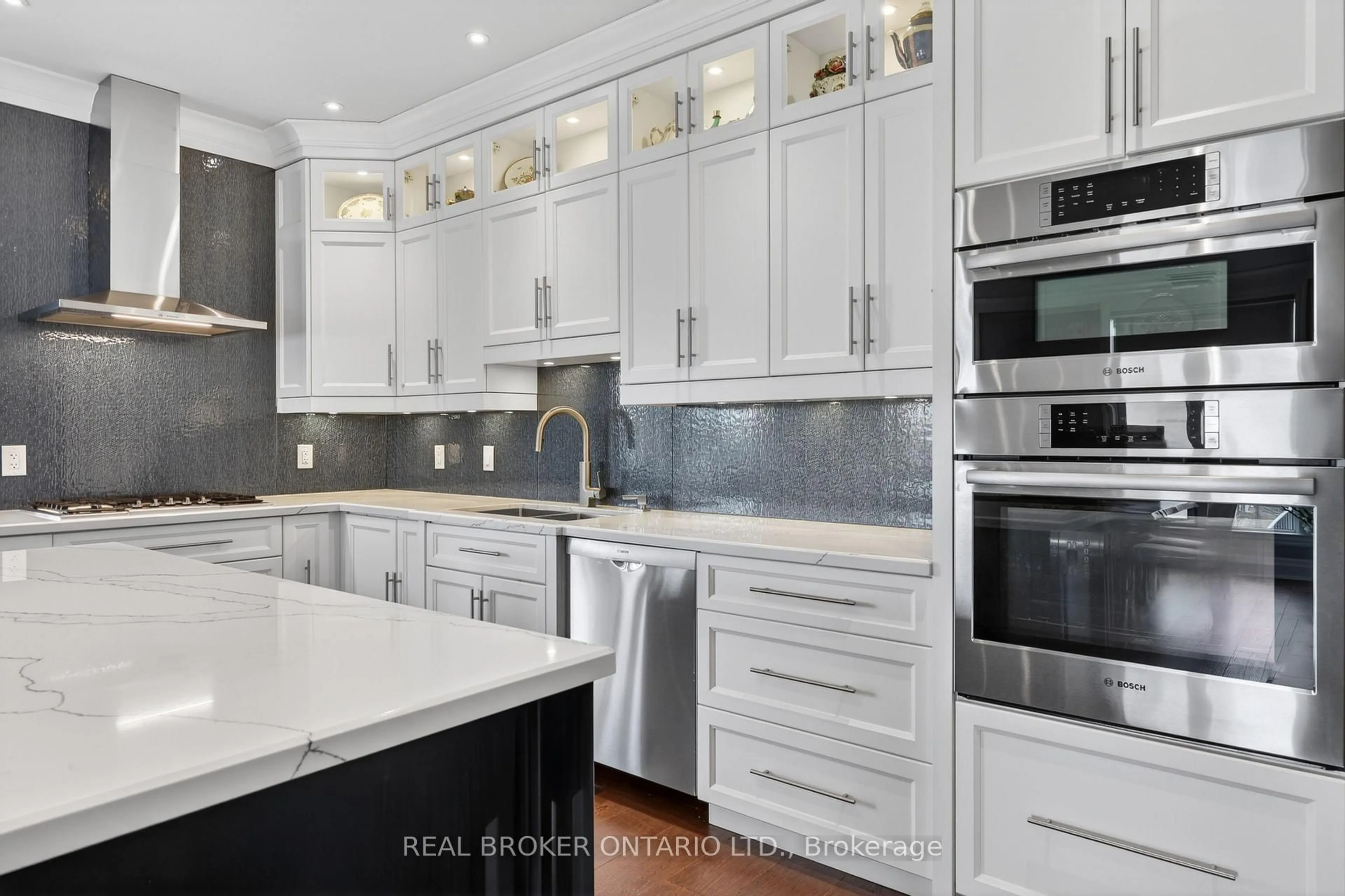 Contemporary kitchen, unknown for 90 Orchard Point Rd #207, Orillia Ontario L3V 8K4