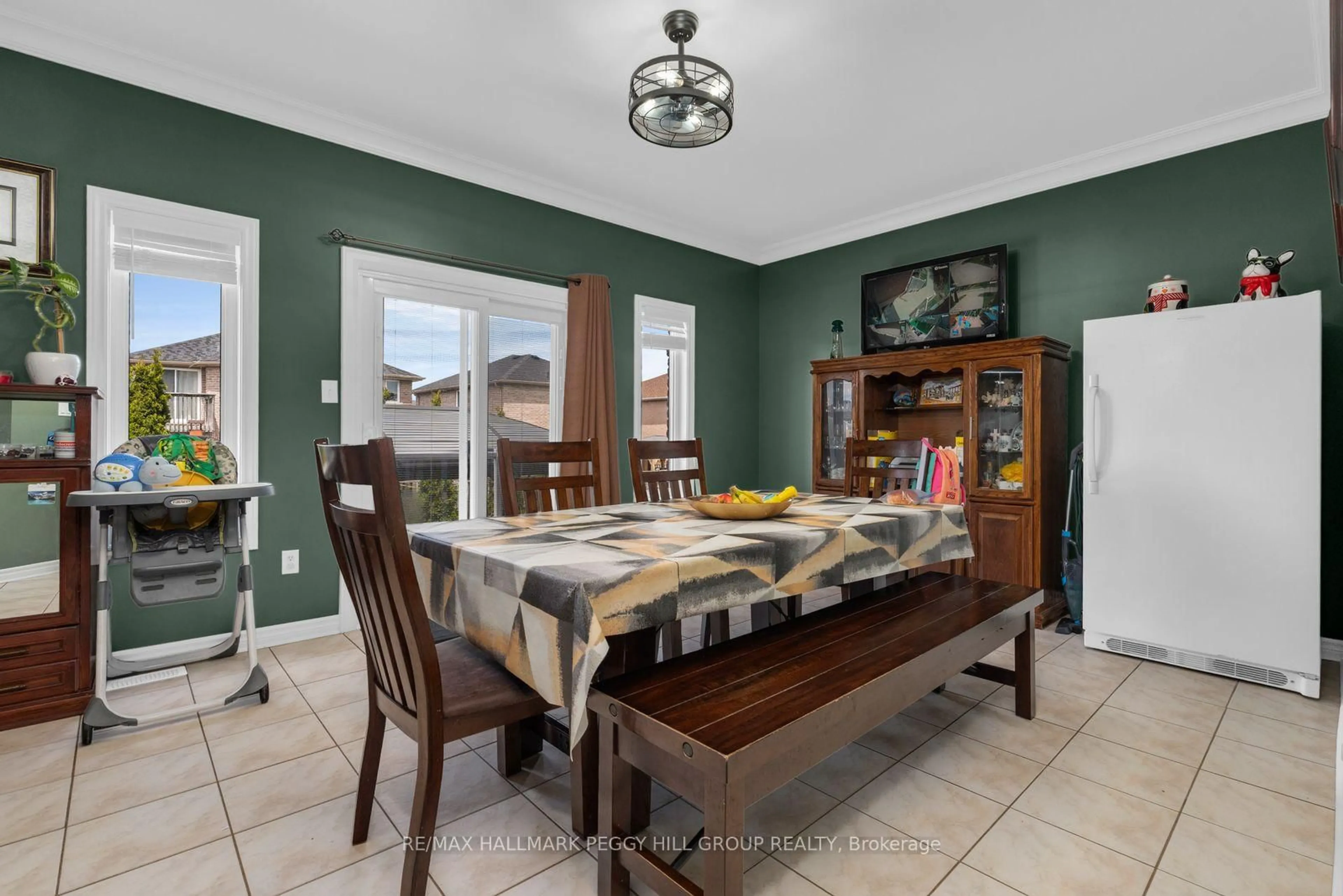 Dining room, ceramic/tile floor for 120 Jessica Dr, Barrie Ontario L4N 5Z5