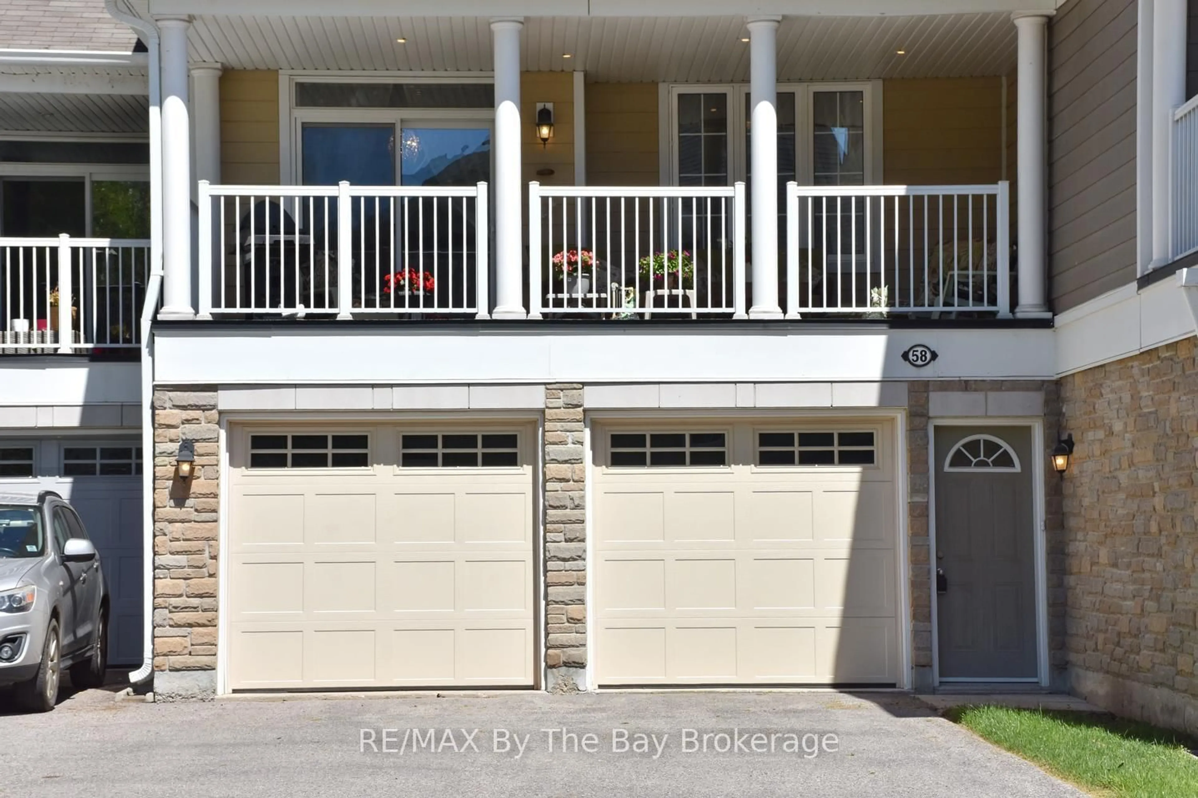 Indoor garage for 58 Providence Way, Wasaga Beach Ontario L9Z 0G3