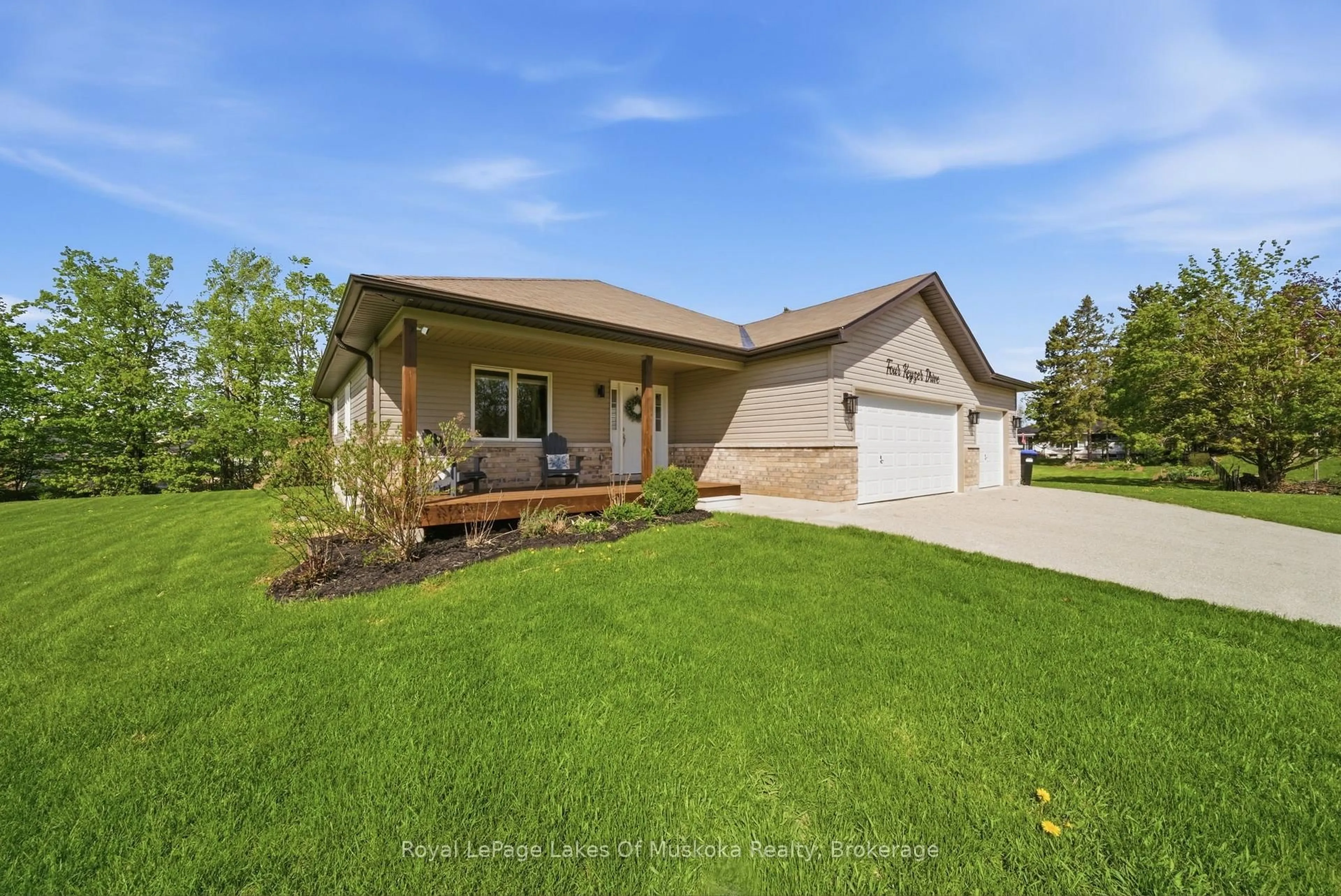 Unknown for 4 Keyzer Dr, Oro-Medonte Ontario L3V 8N7