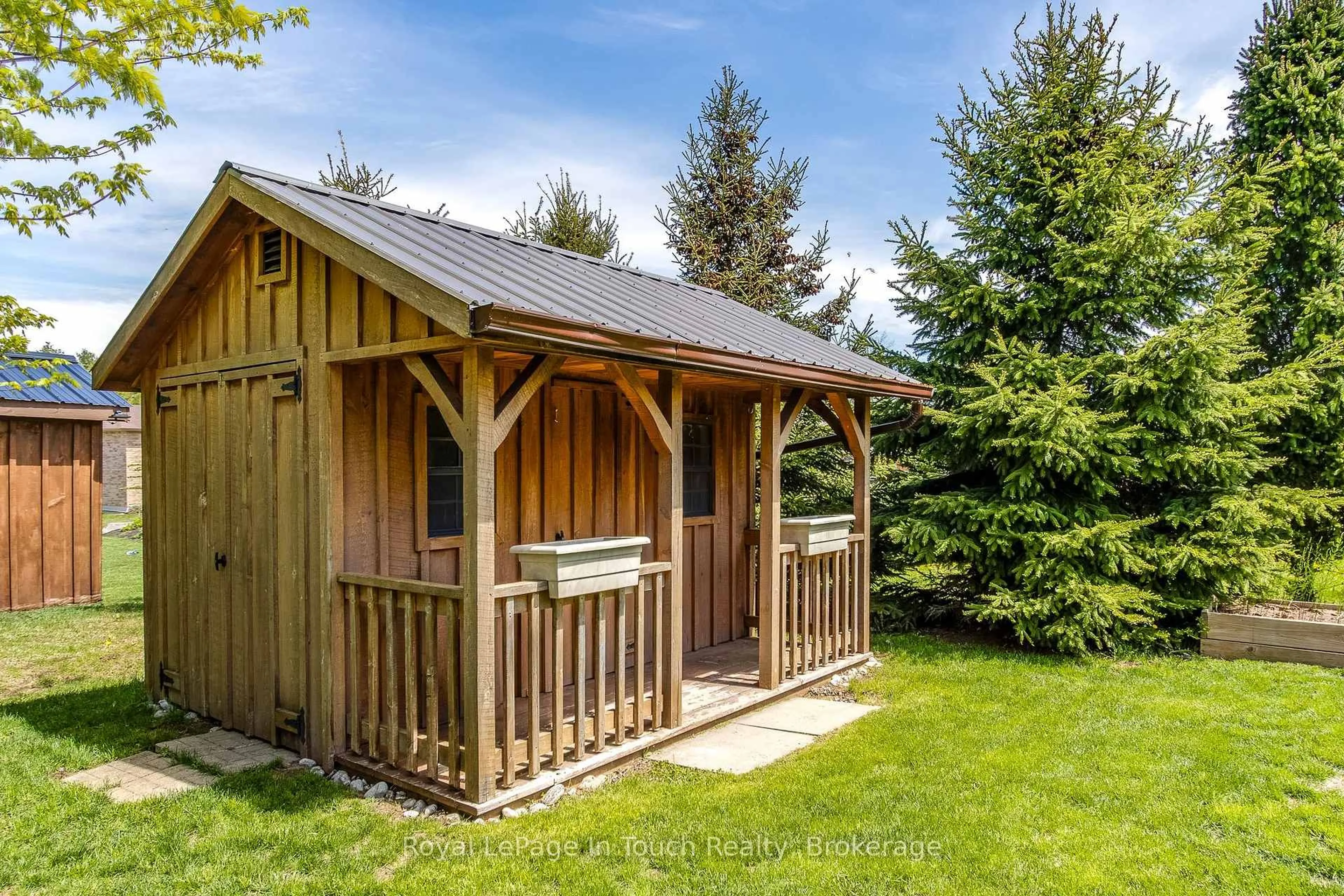 Shed for 75 Pearl St, Wasaga Beach Ontario L9Z 0G8
