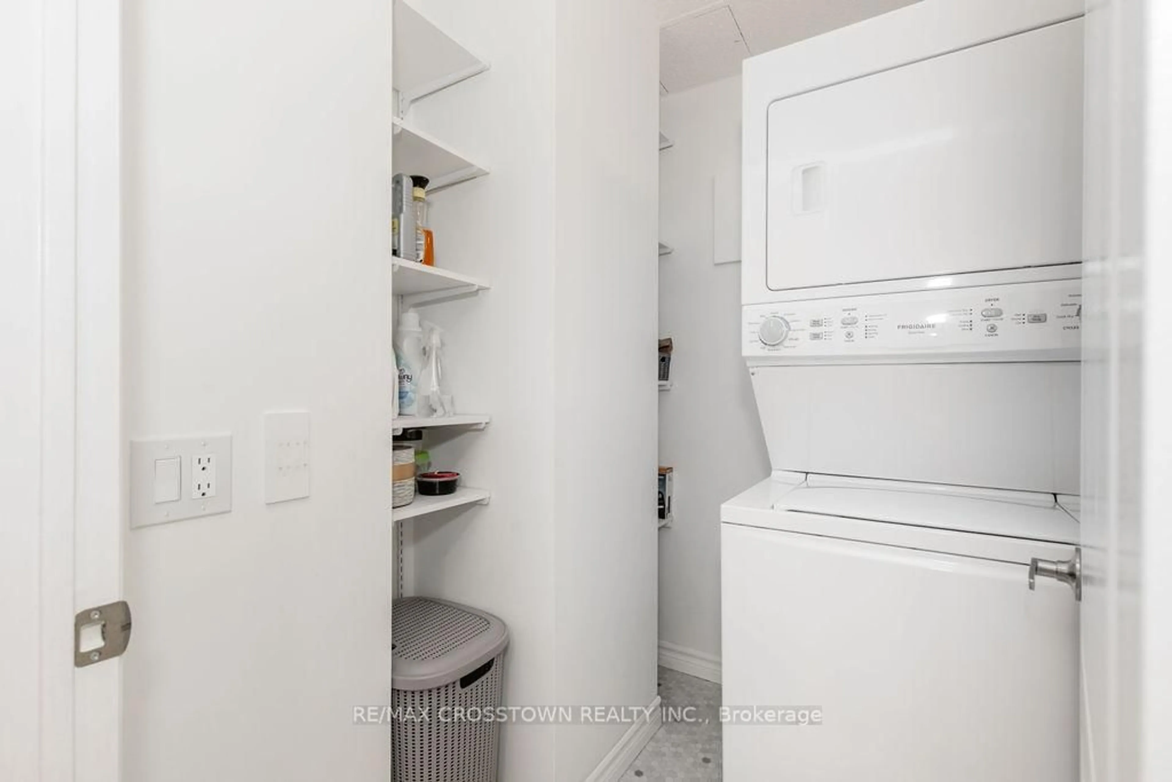 Laundry room for 74 Ross St #44, Barrie Ontario L4N 1G3