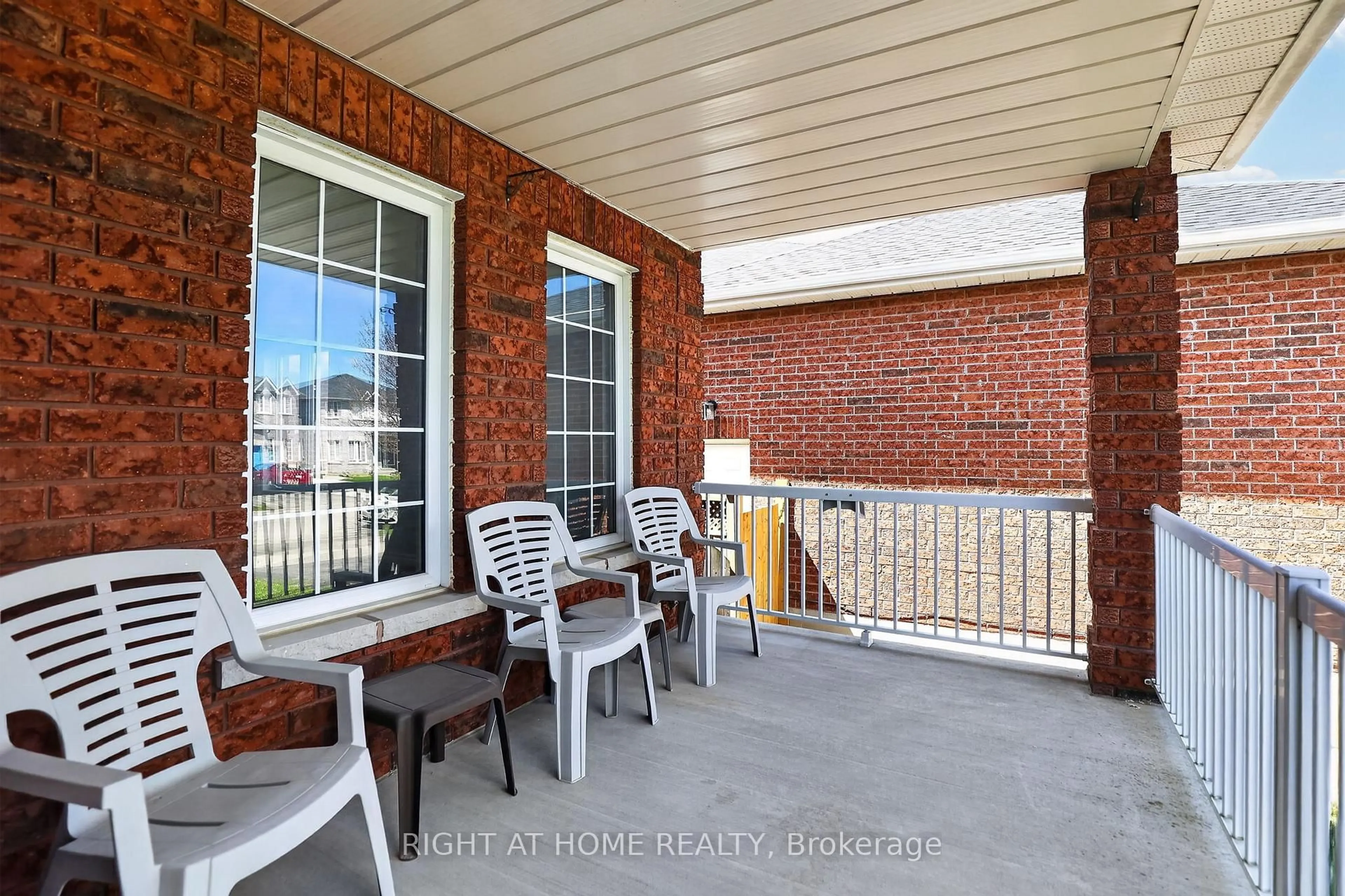 Patio, street for 87 Jessica Dr, Barrie Ontario L4N 5Y9