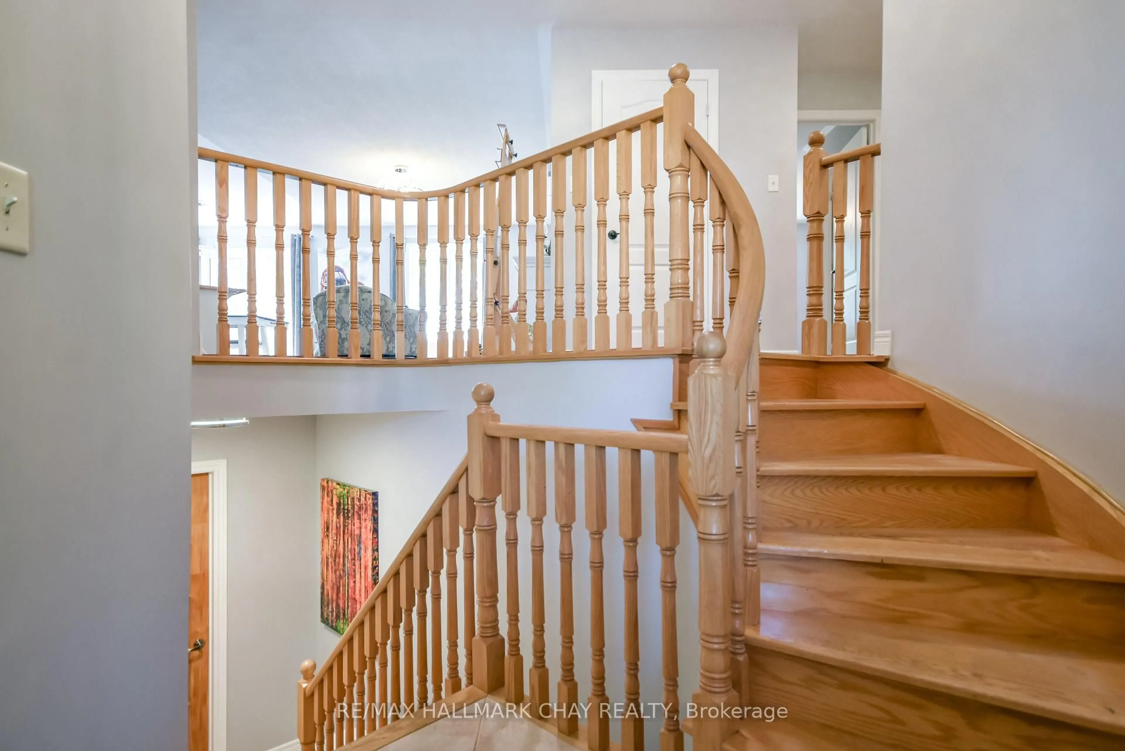 Stairs for 31 Princess Point Dr, Wasaga Beach Ontario L9Z 3C2