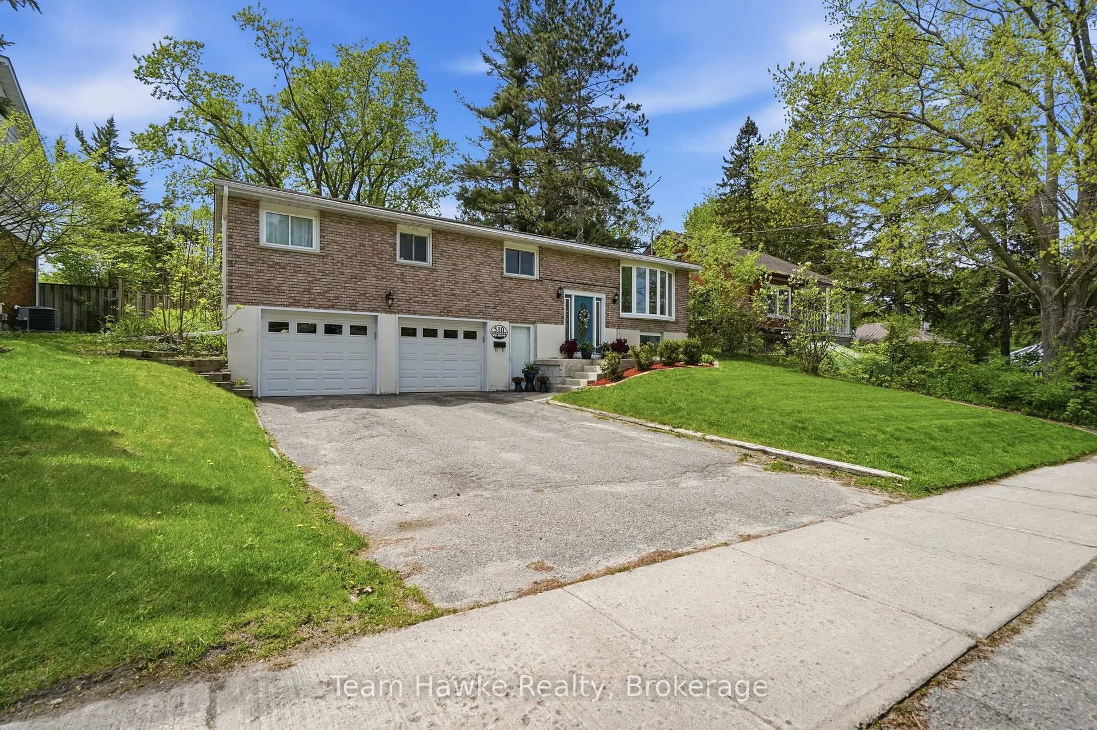 Unknown for 510 Manly St, Midland Ontario L4R 3E9