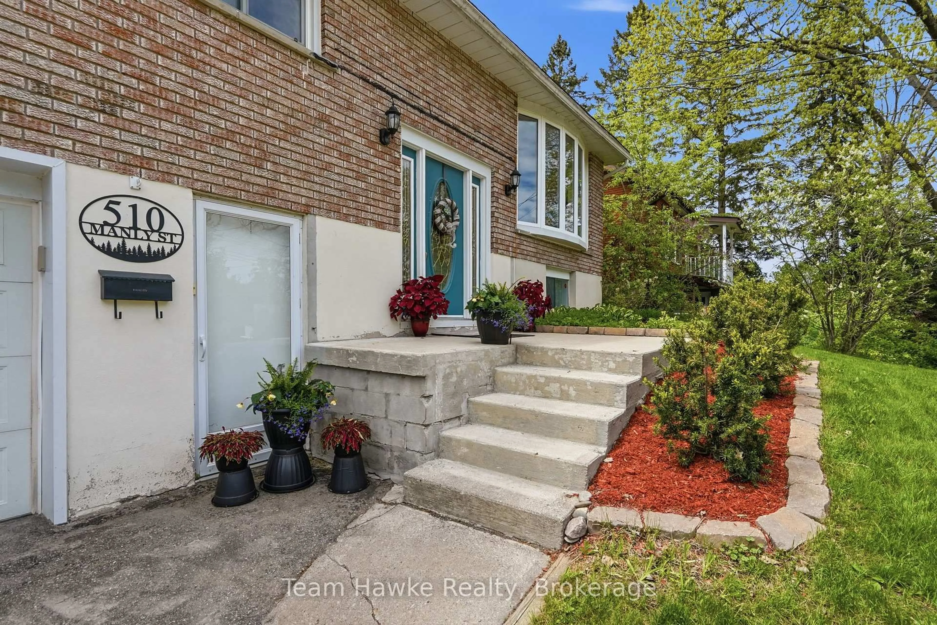 Unknown for 510 Manly St, Midland Ontario L4R 3E9