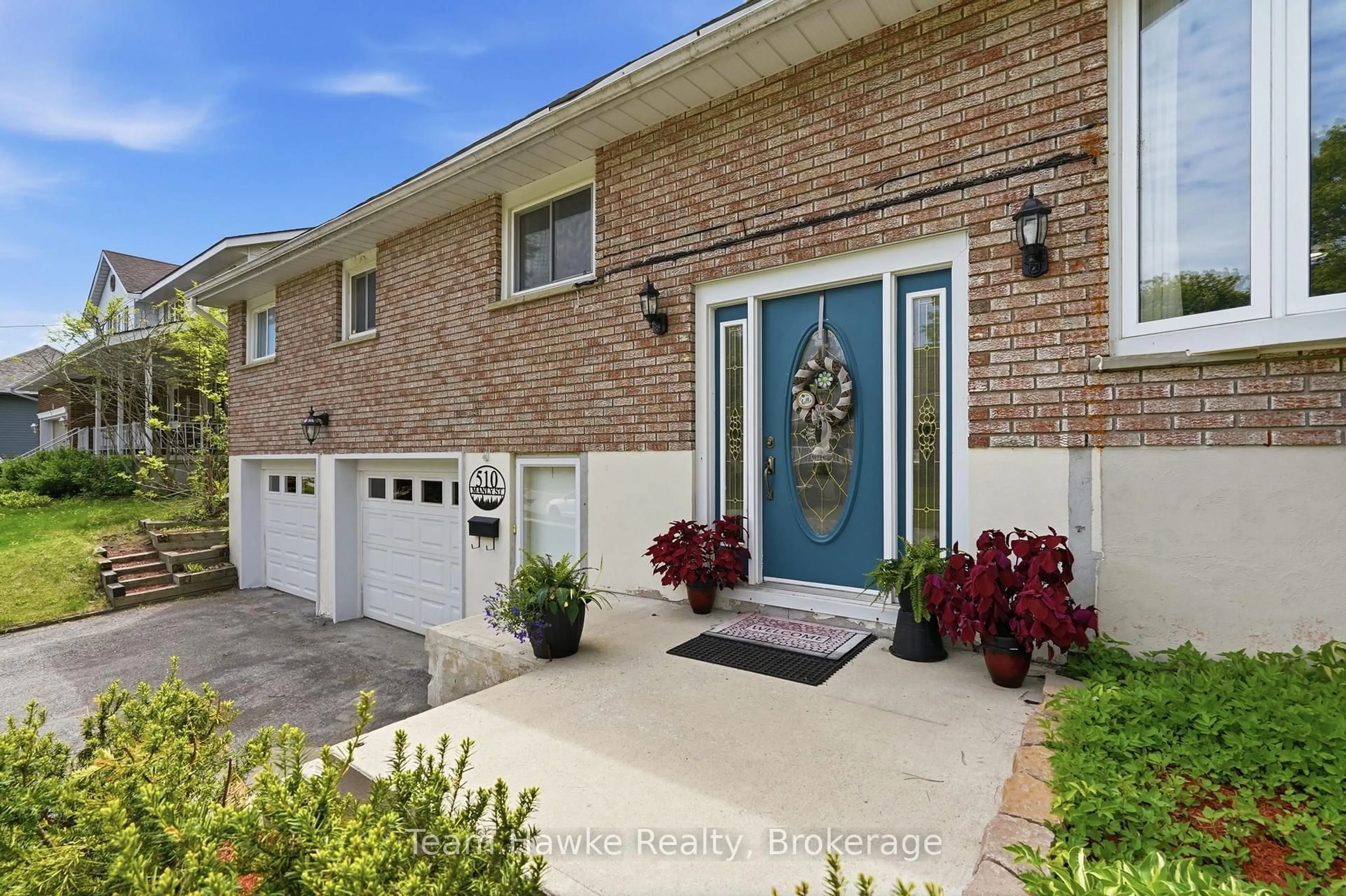 Home with brick exterior material, street for 510 Manly St, Midland Ontario L4R 3E9