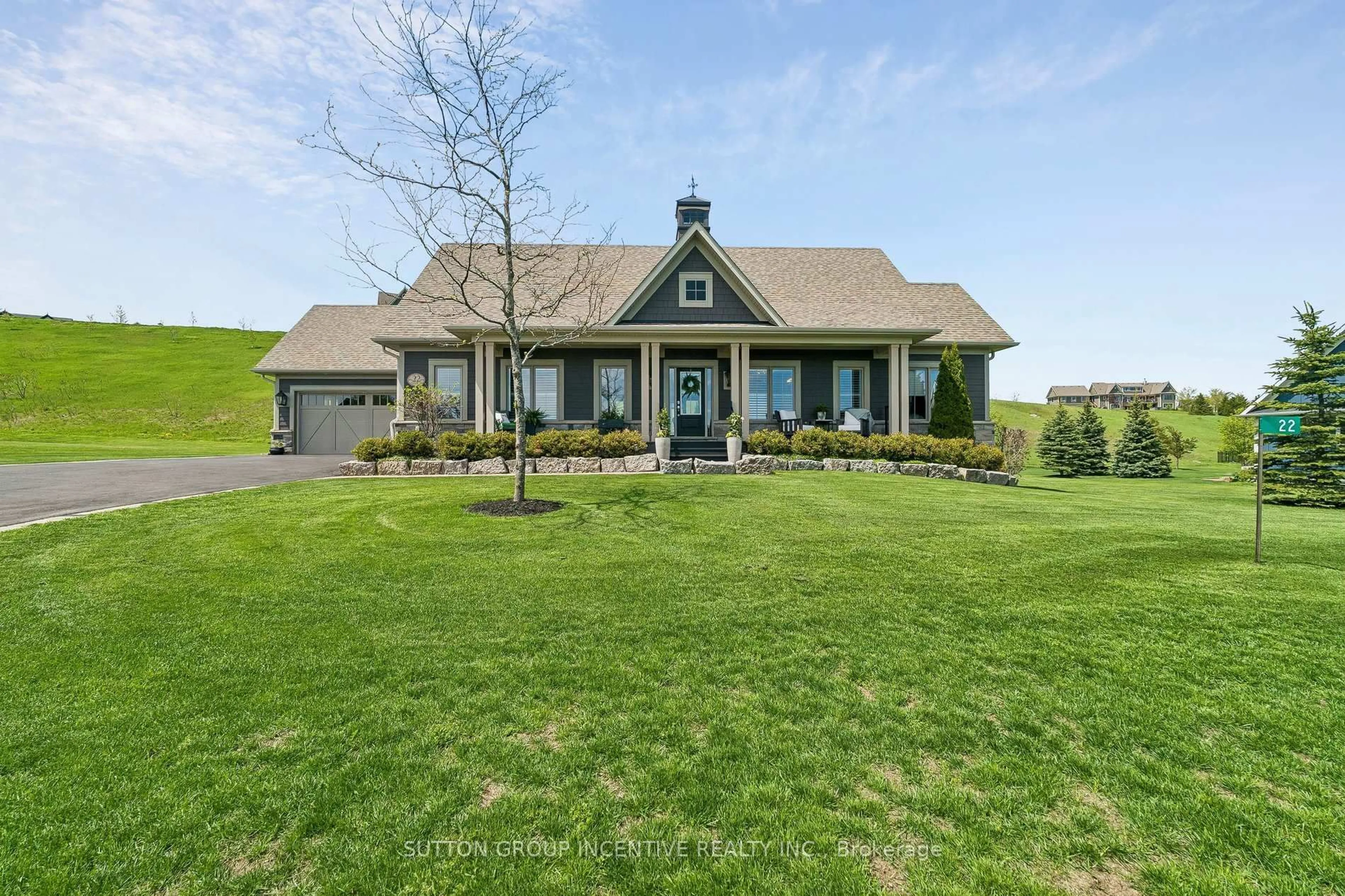 A pic from outside/outdoor area/front of a property/back of a property/a pic from drone, unknown for 22 thoroughbred Dr, Oro-Medonte Ontario L0K 1E0