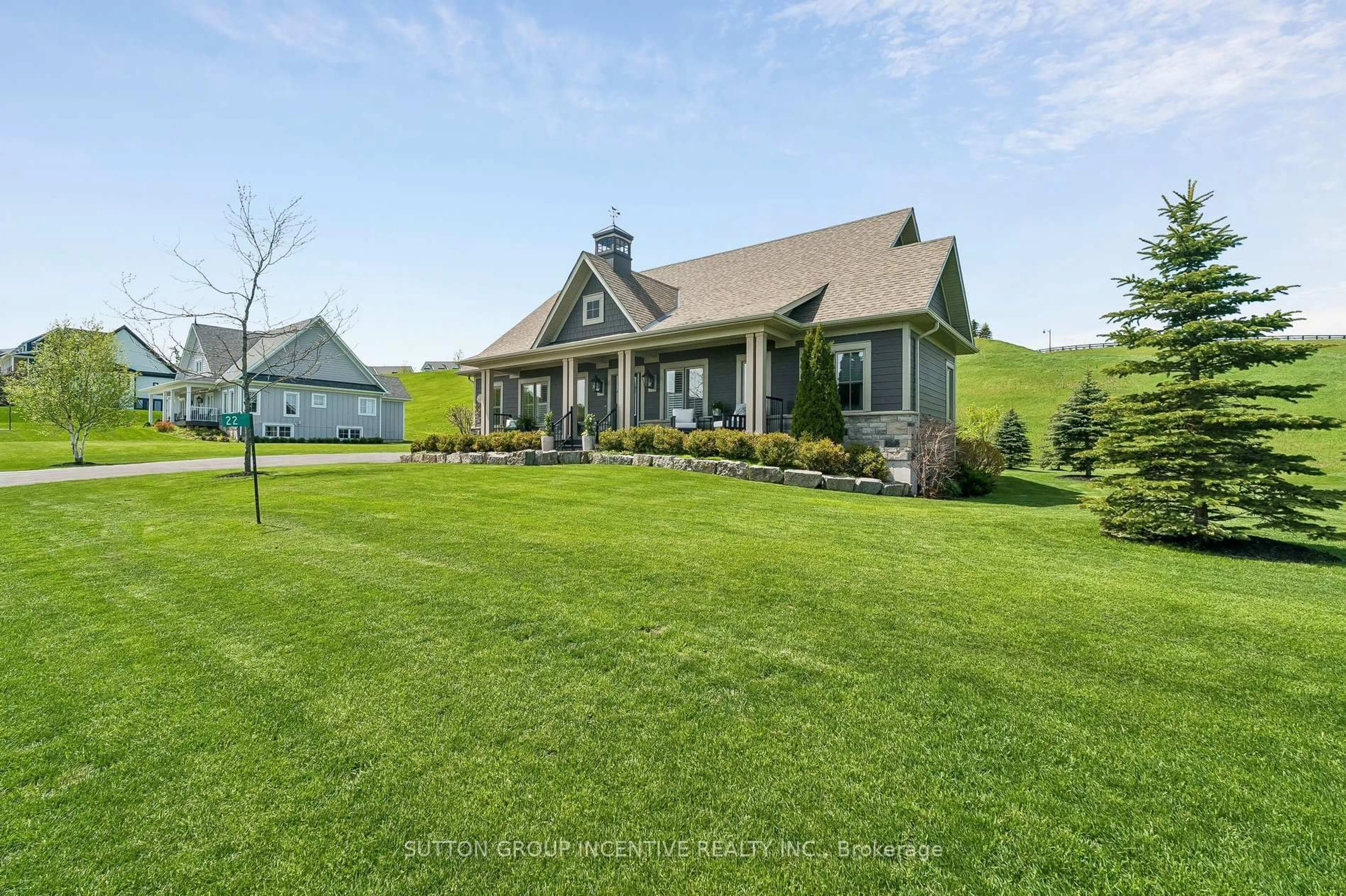 A pic from outside/outdoor area/front of a property/back of a property/a pic from drone, unknown for 22 thoroughbred Dr, Oro-Medonte Ontario L0K 1E0