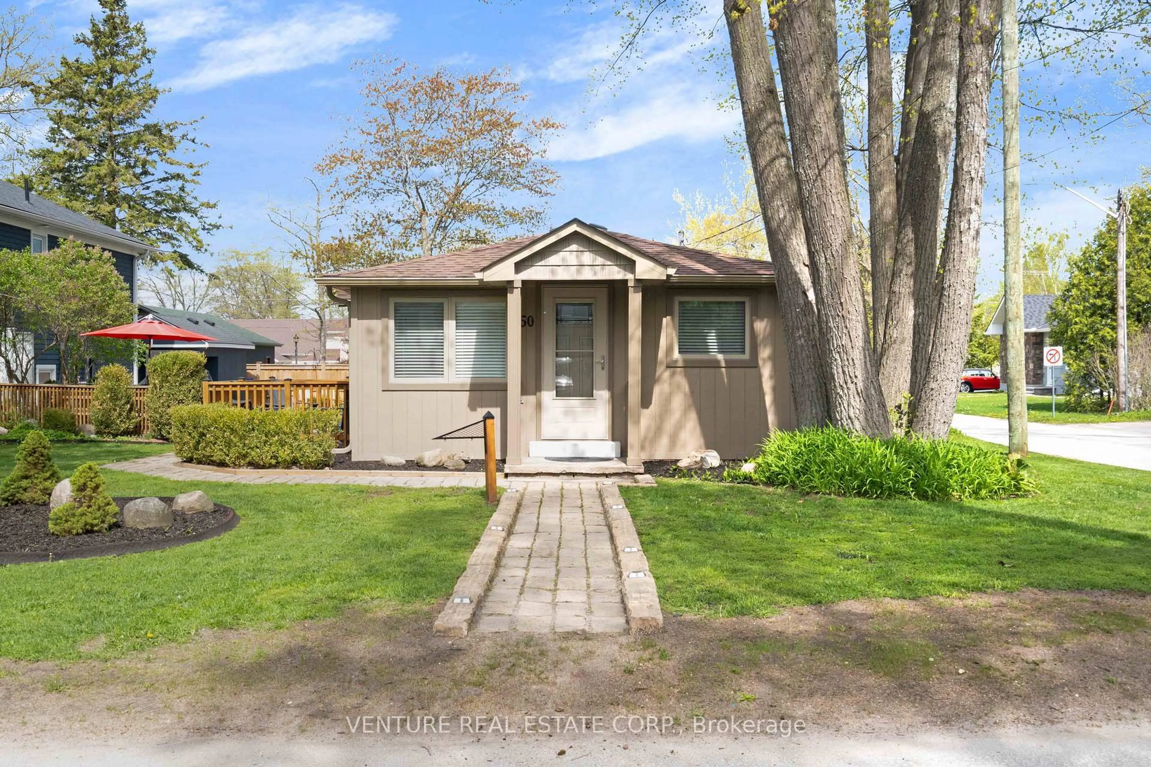 Shed for 50 Forest Ave, Wasaga Beach Ontario L9Z 2K4