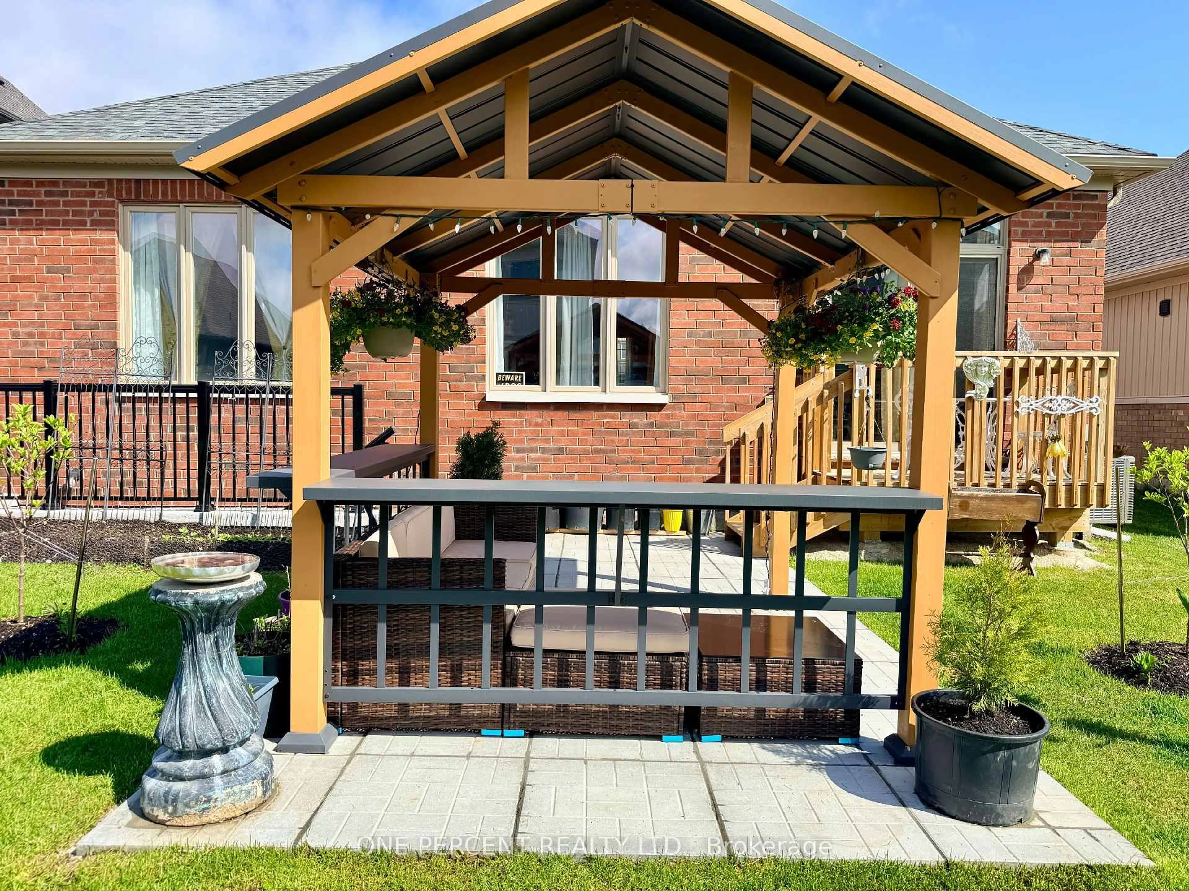 Patio, unknown for 261 Wilcox Dr, Clearview Ontario L0M 1S0