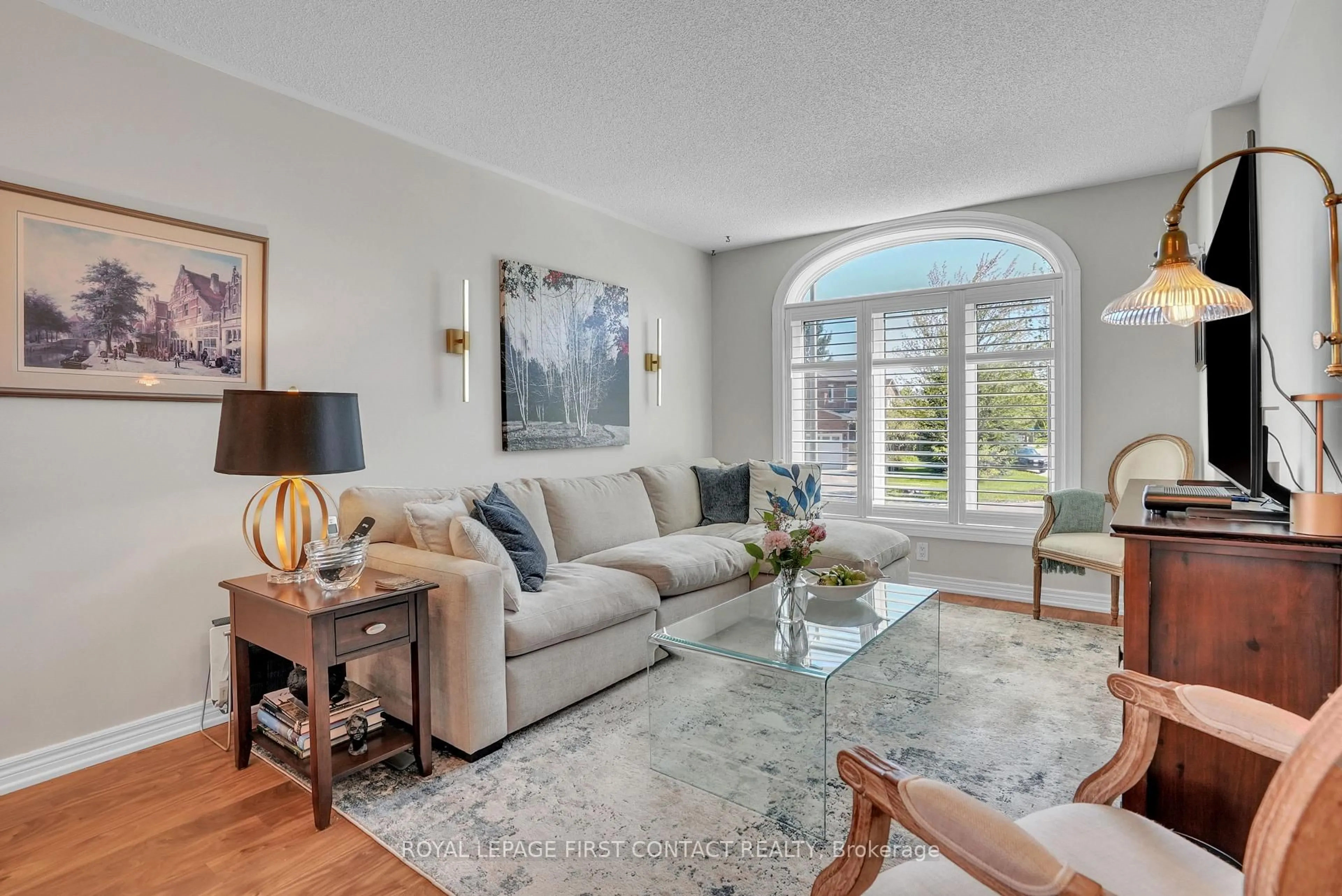 Living room with furniture, unknown for 163 Emms Dr, Barrie Ontario L4N 9N7