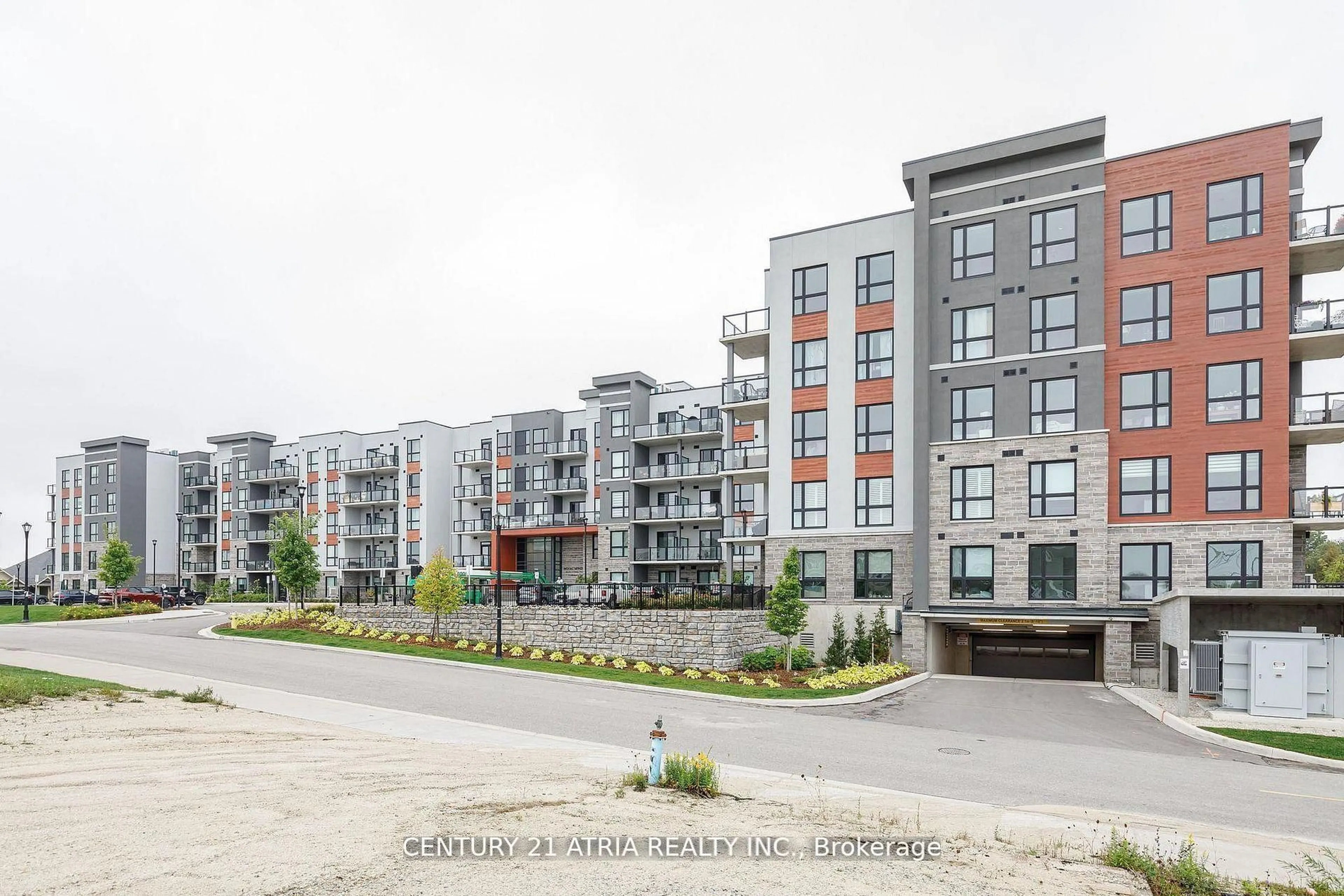 Patio, unknown for 4 Kimberly Lane #124, Collingwood Ontario L9Y 5T6