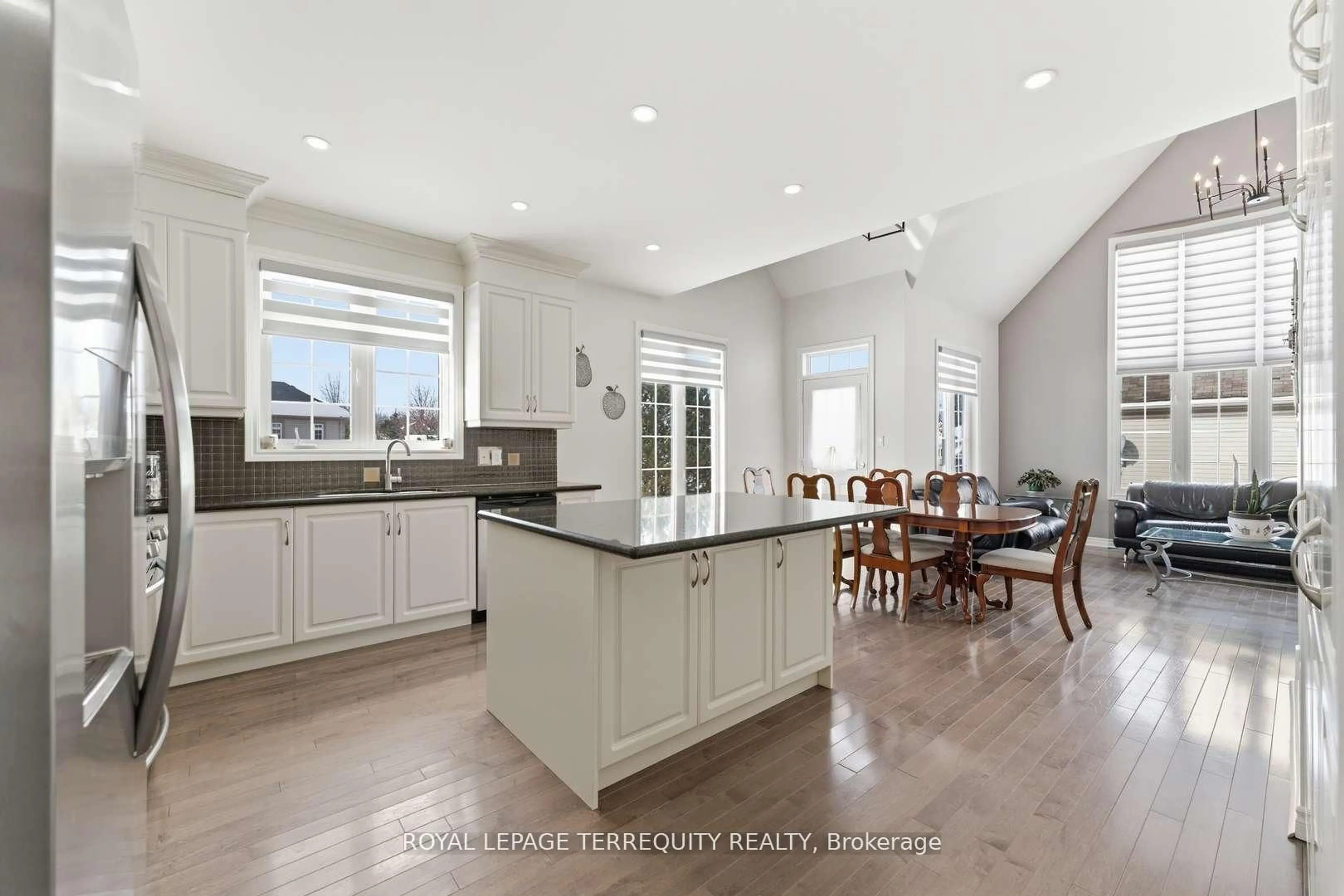 Open concept kitchen, ceramic/tile floor for 10 Culham Tr, Wasaga Beach Ontario L9Z 0C6