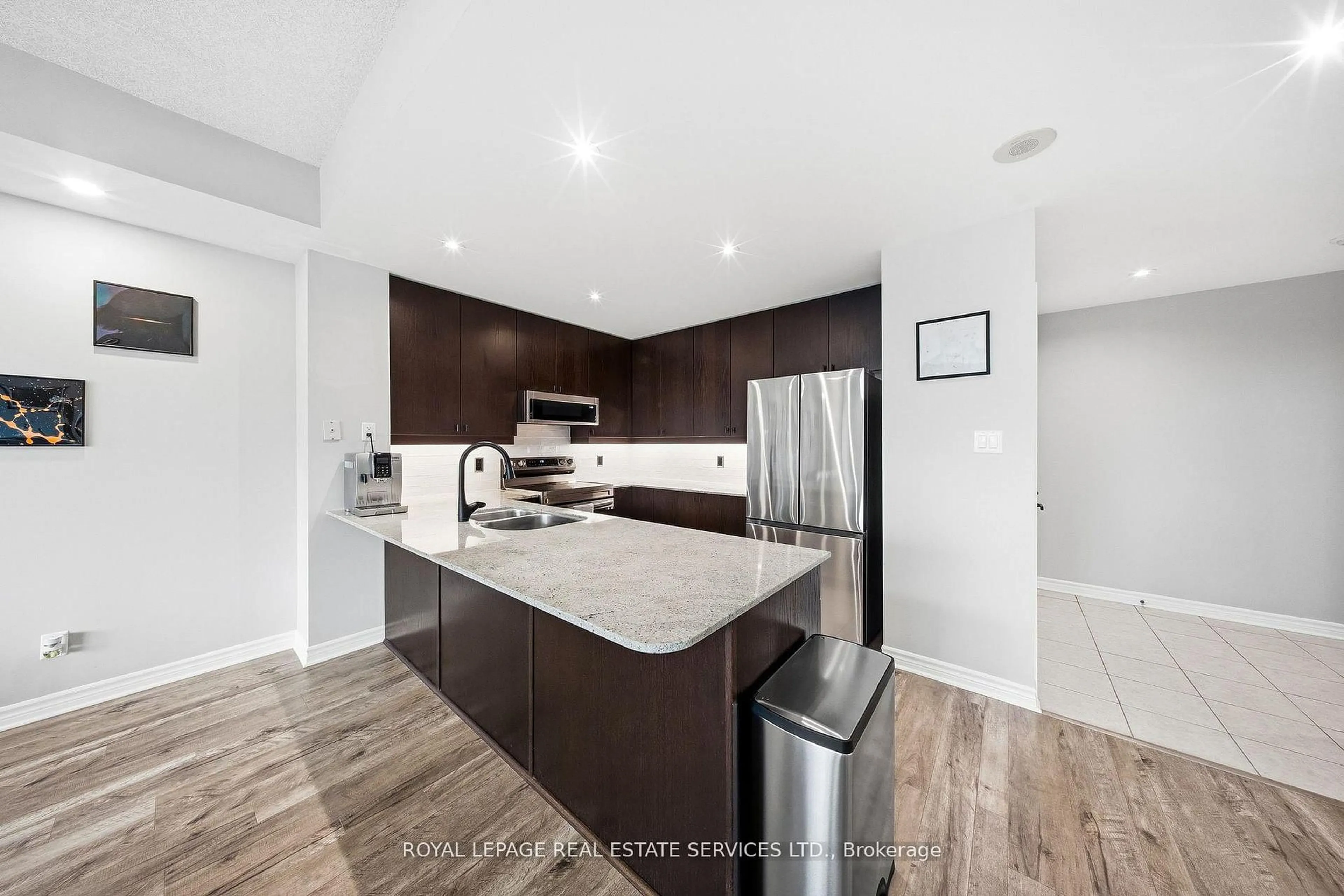Open concept kitchen, unknown for 33 Ellen St #1509, Barrie Ontario L4N 6E9