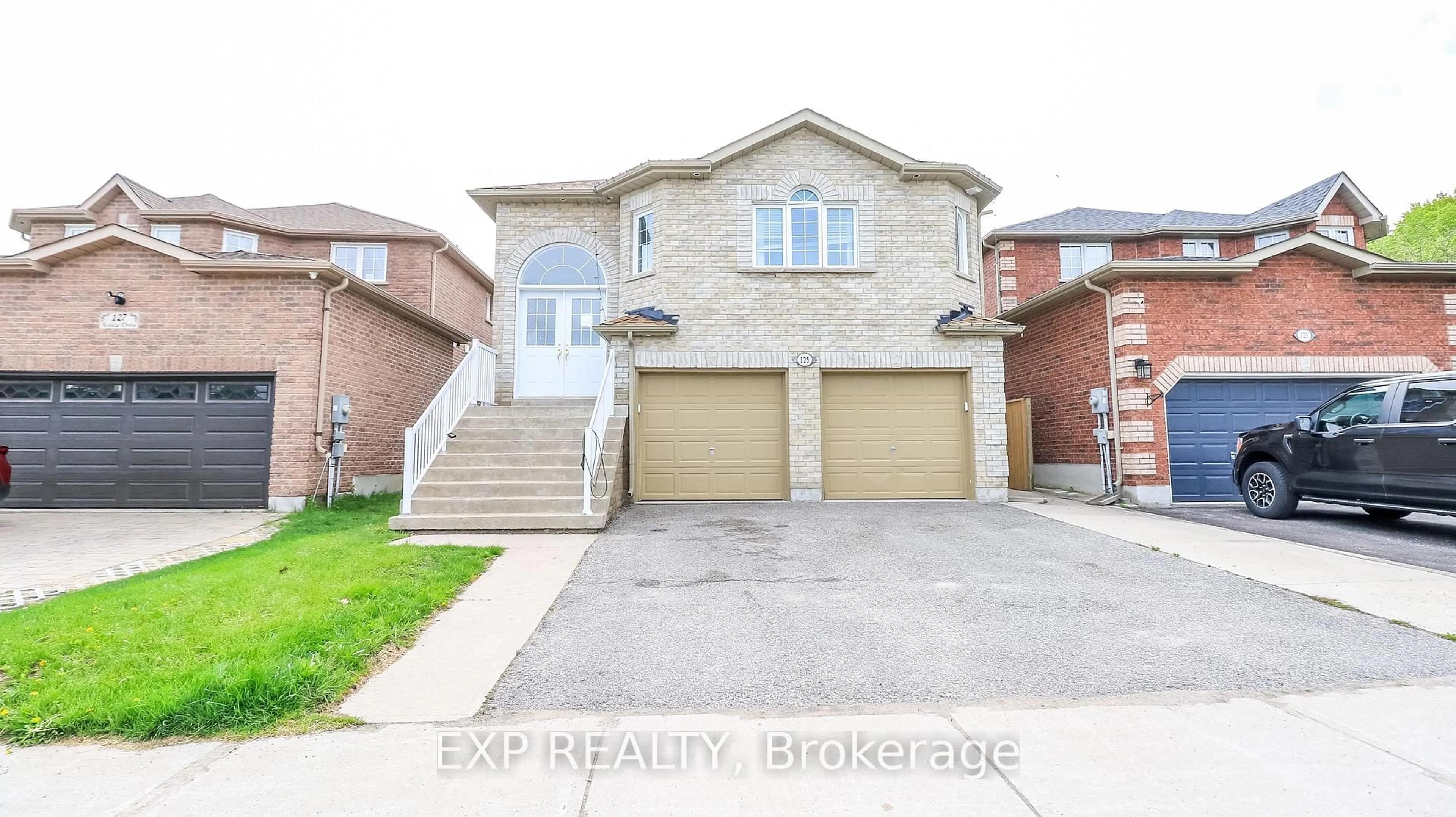 Home with brick exterior material, street for 125 Jessica Dr, Barrie Ontario L4N 5Z5