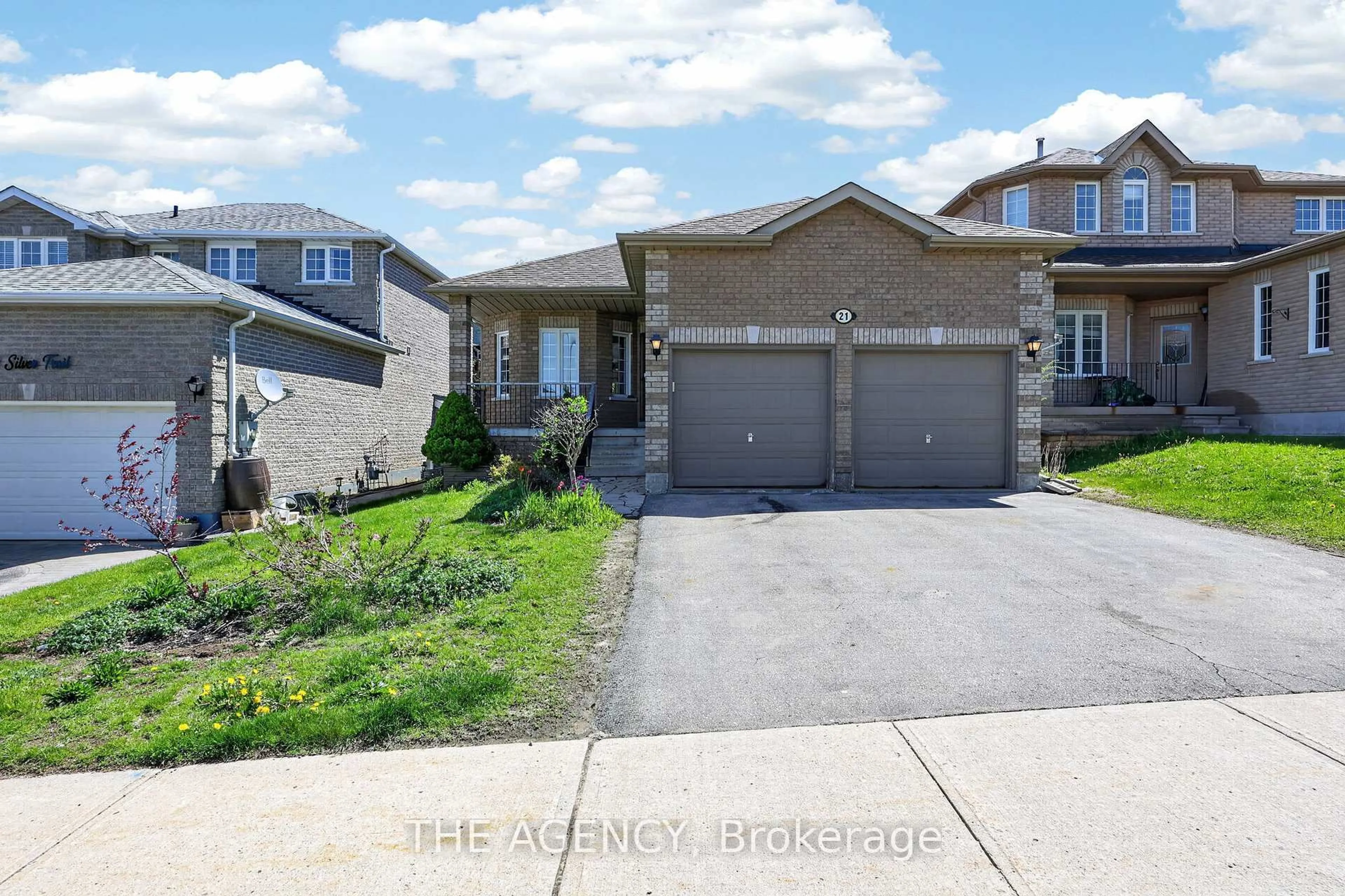 Unknown for 21 Silver Tr, Barrie Ontario L4N 2S2