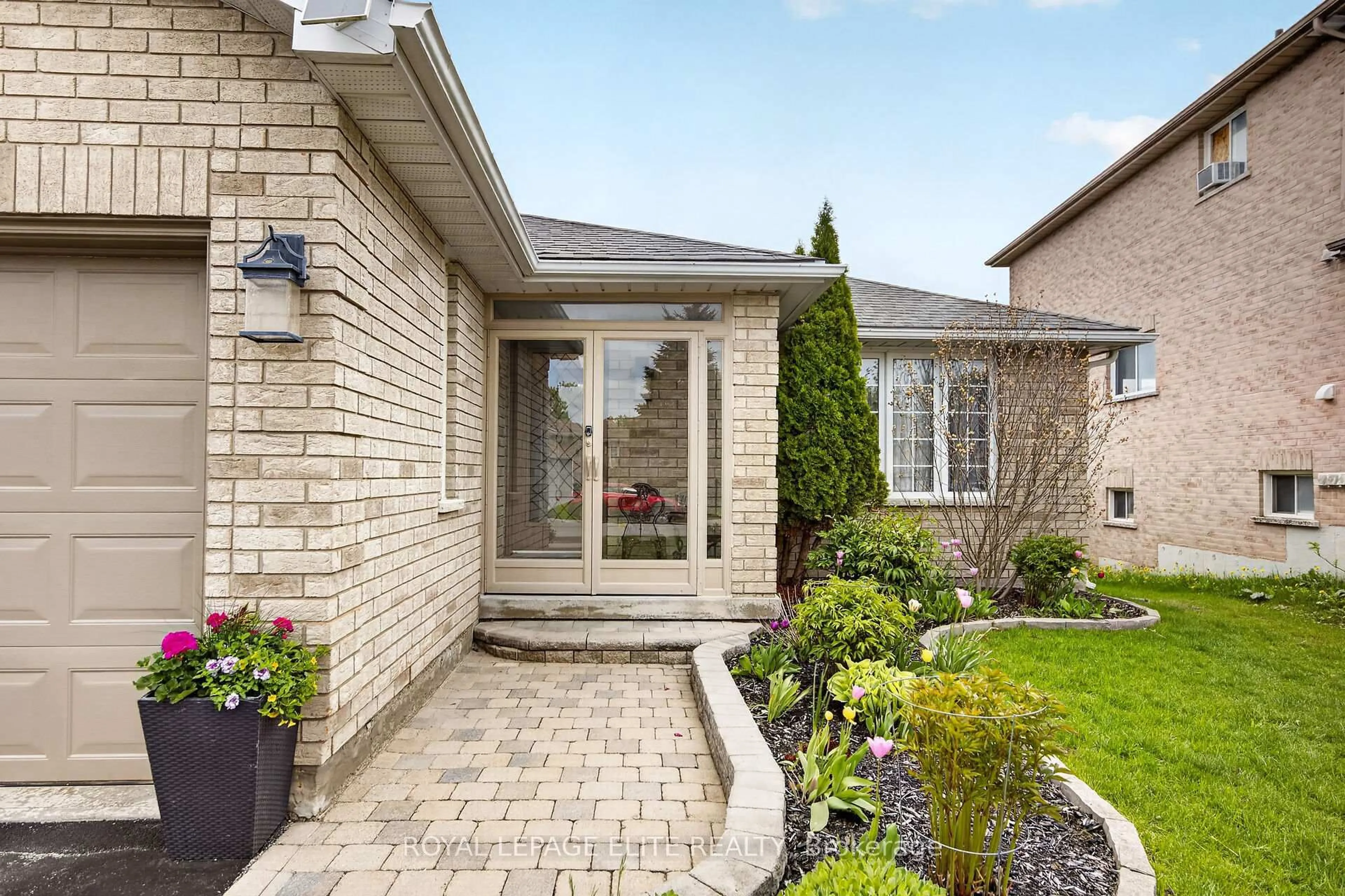 Home with brick exterior material, street for 155 Pringle Dr, Barrie Ontario L4N 0R3