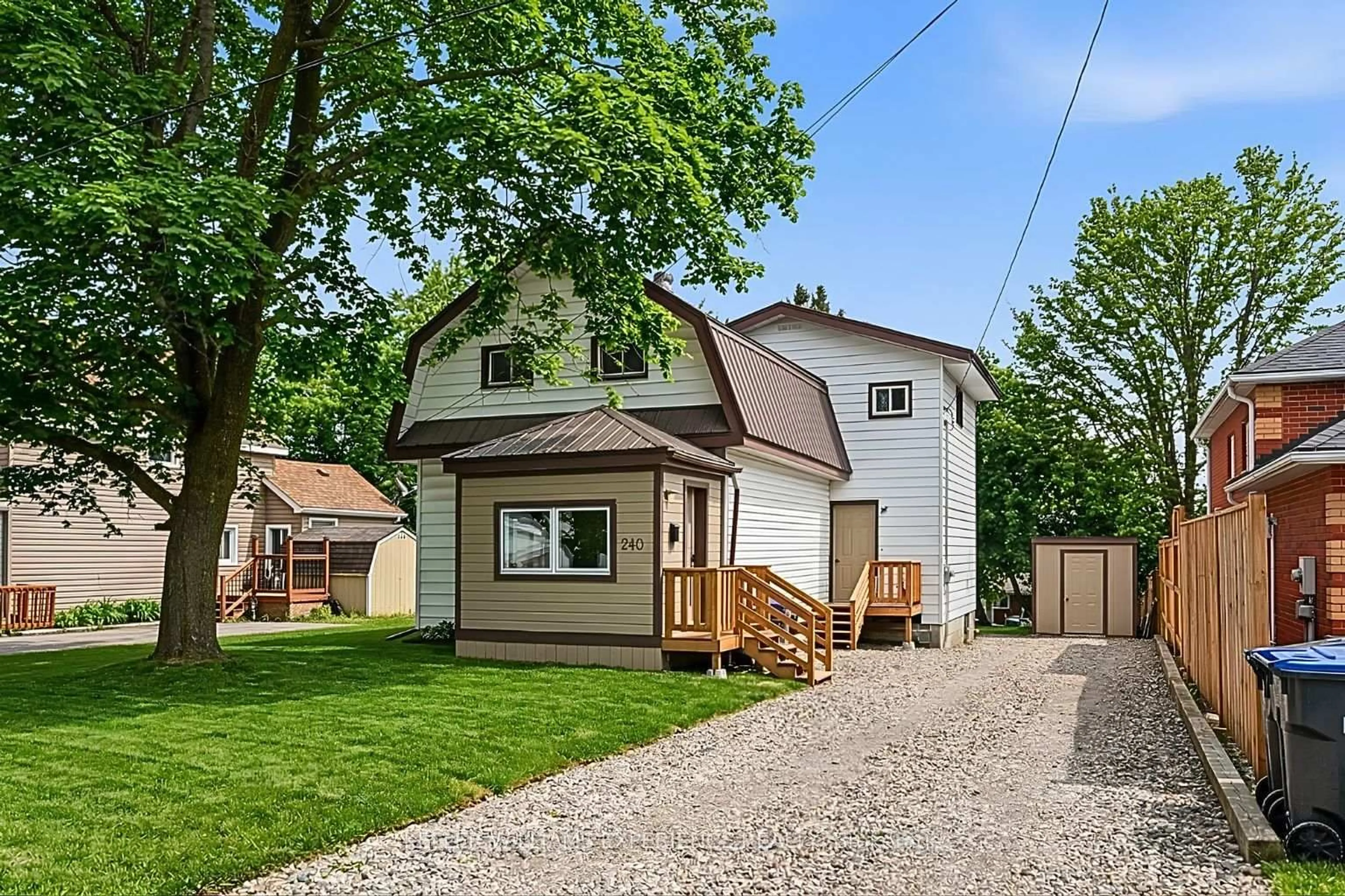 Home with vinyl exterior material, street for 240 Ruby St, Midland Ontario L4R 2L4