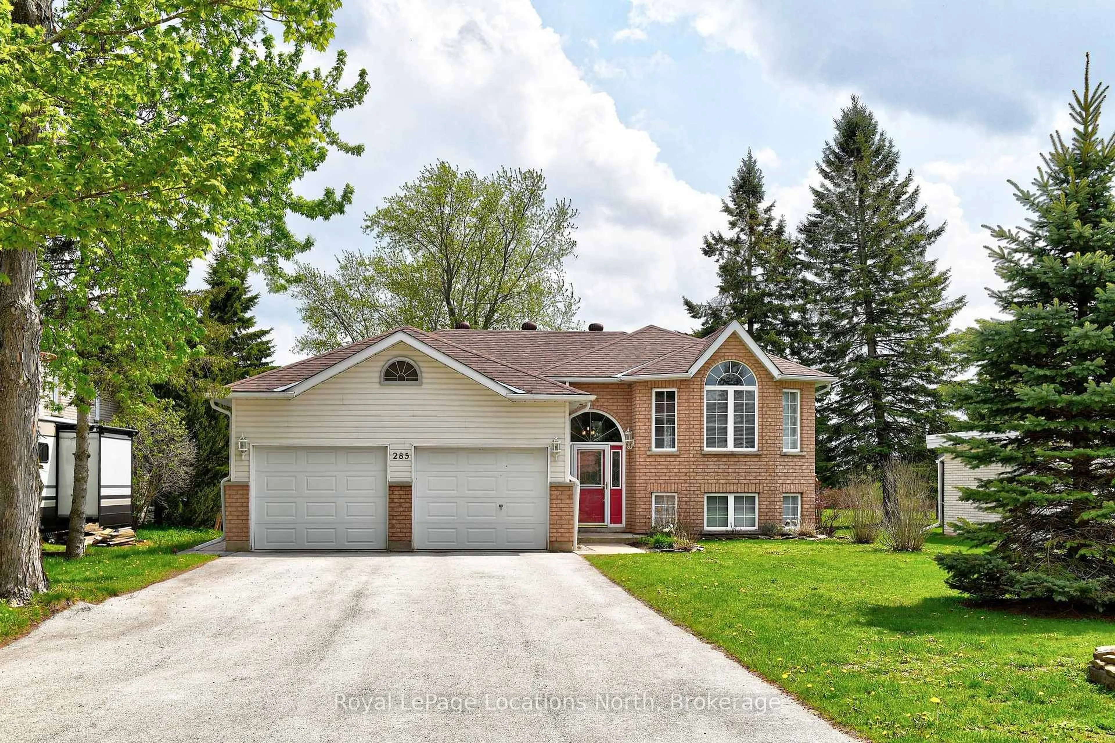 Unknown for 285 Christopher St, Clearview Ontario L0M 1S0