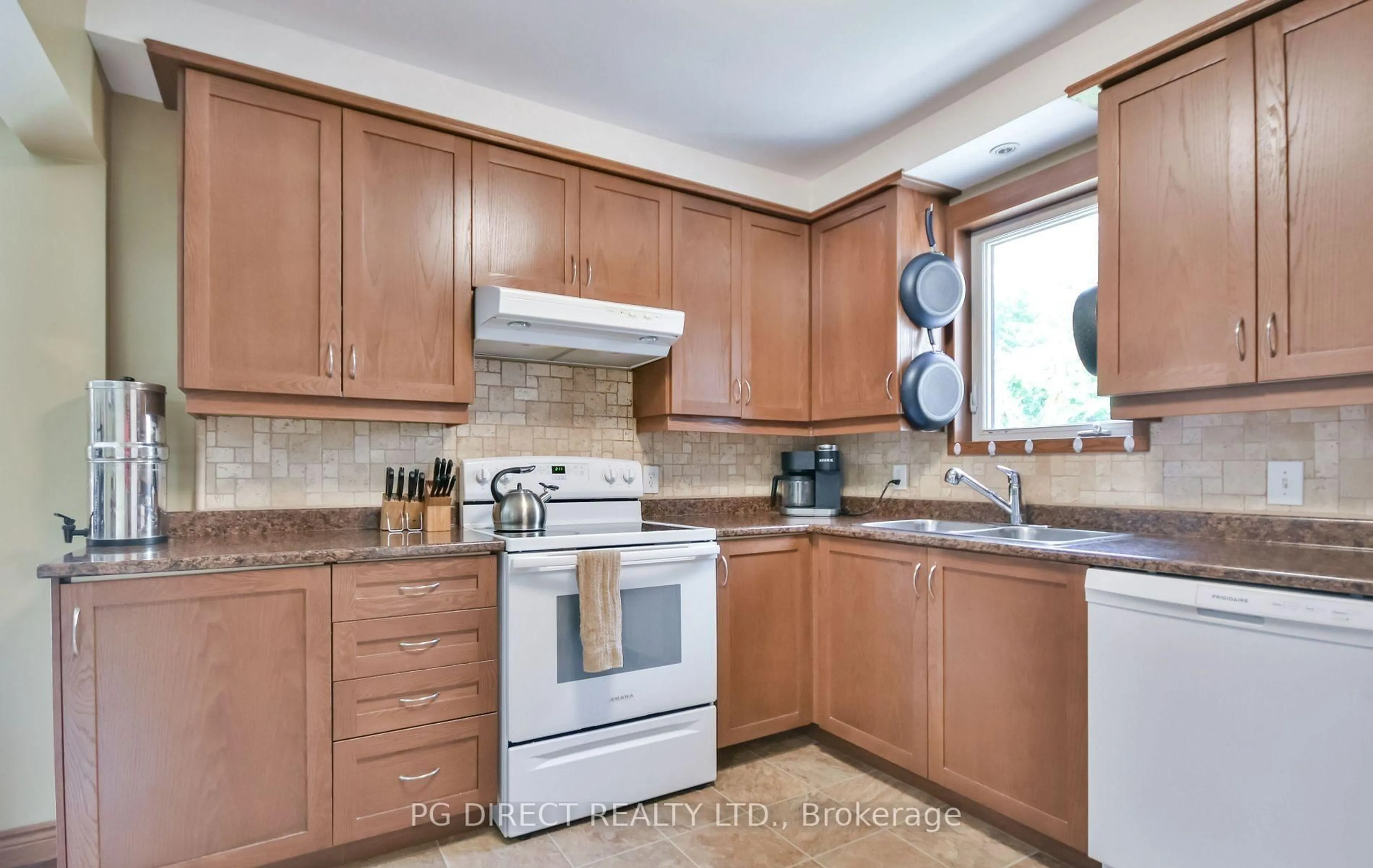 Standard kitchen, unknown for 381 Sundial Dr, Orillia Ontario L3V 4A5