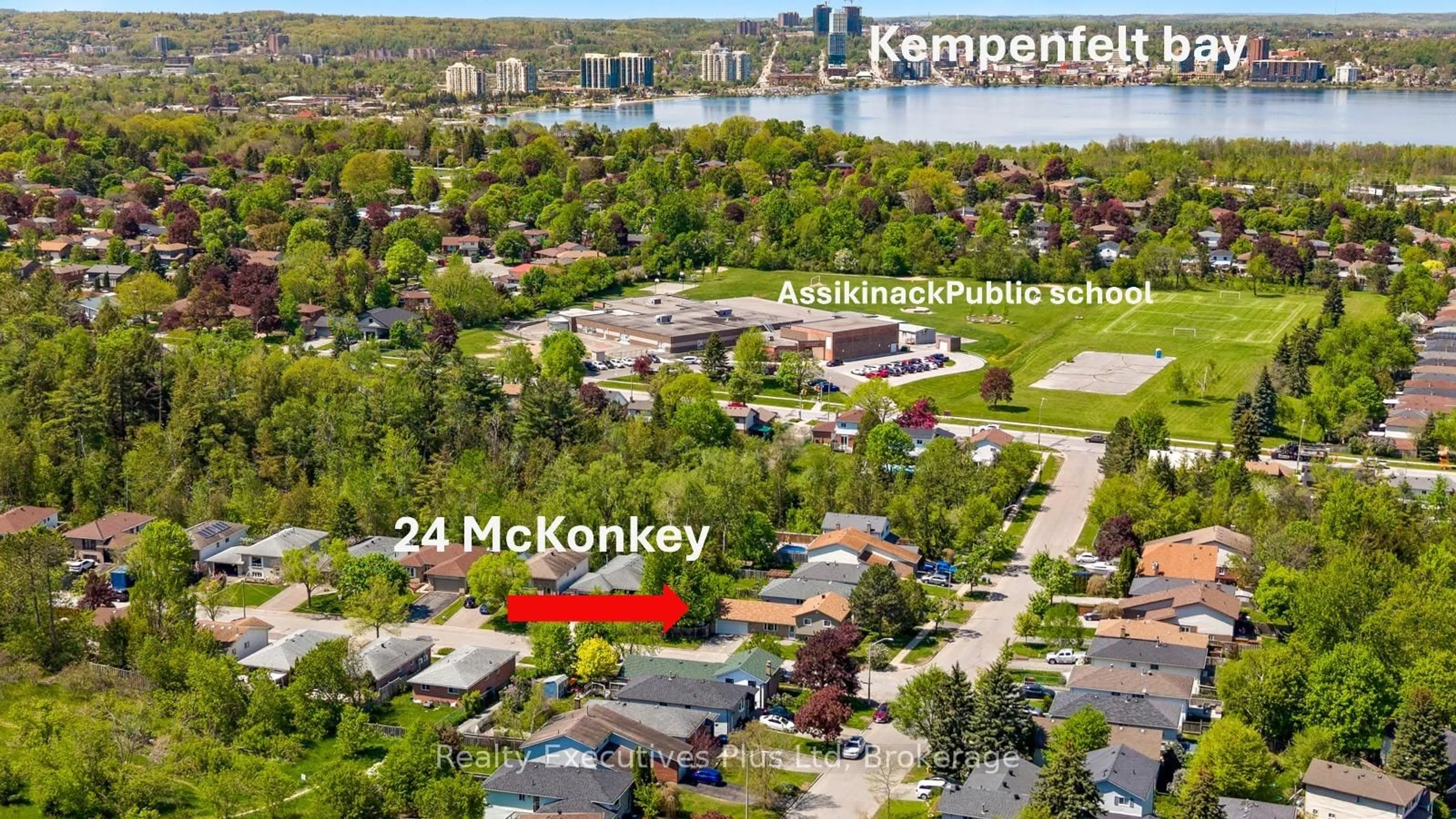 A pic from outside/outdoor area/front of a property/back of a property/a pic from drone, mountain view for 24 McConkey Pl, Barrie Ontario L4N 6H1