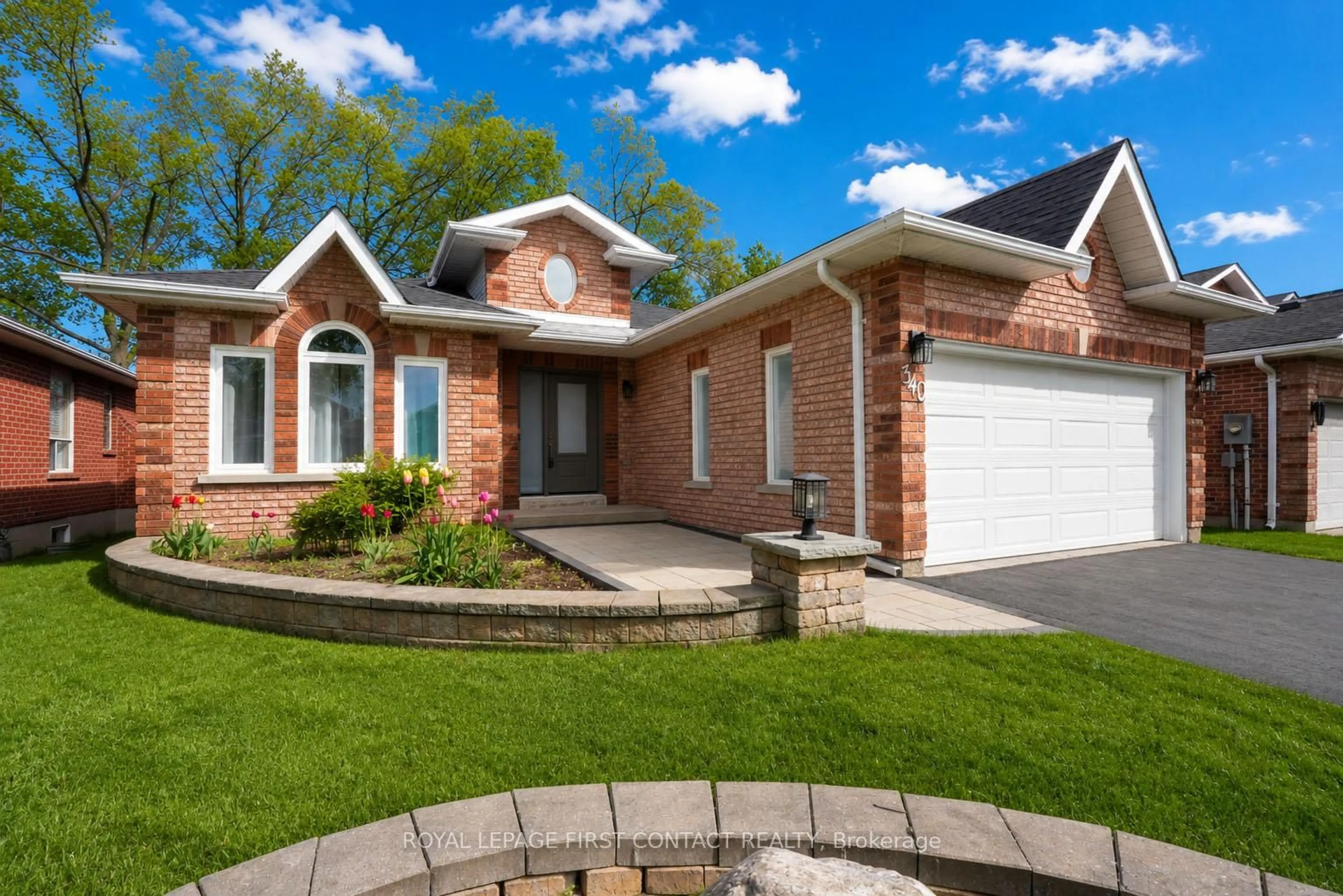 Home with brick exterior material, street for 340 Livingstone St, Barrie Ontario L4N 7C5