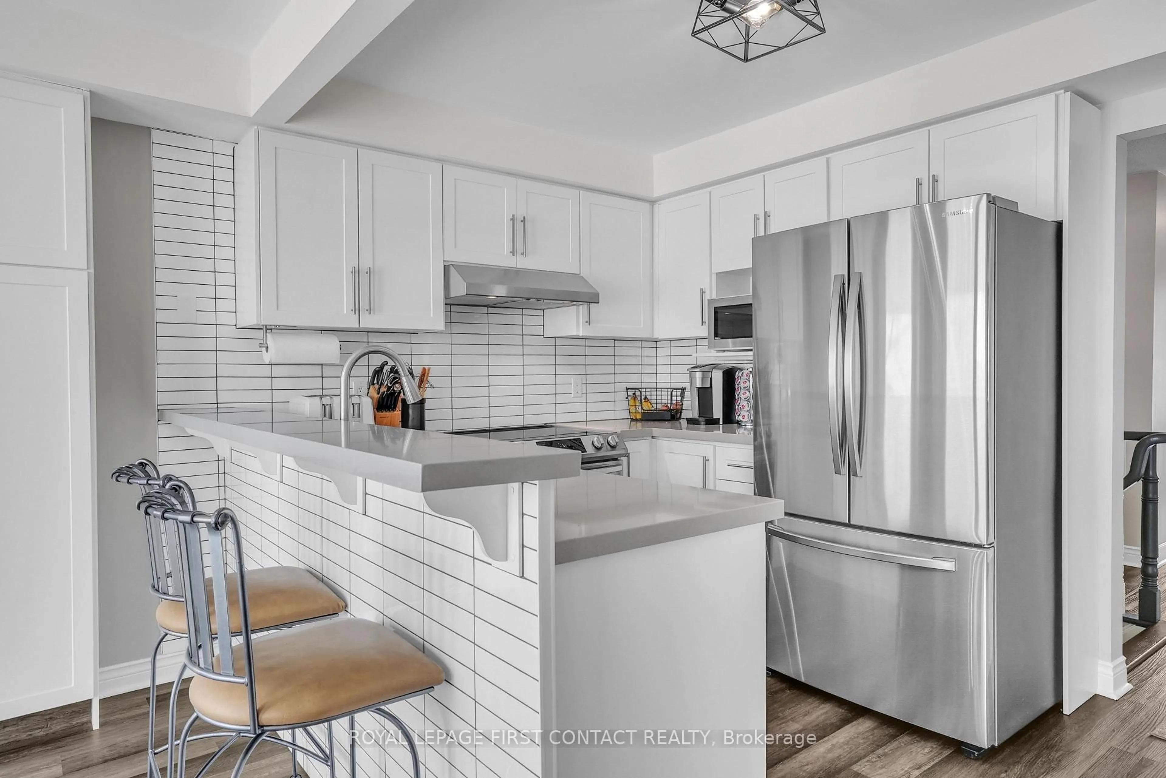 Contemporary kitchen, ceramic/tile floor for 340 Livingstone St, Barrie Ontario L4N 7C5