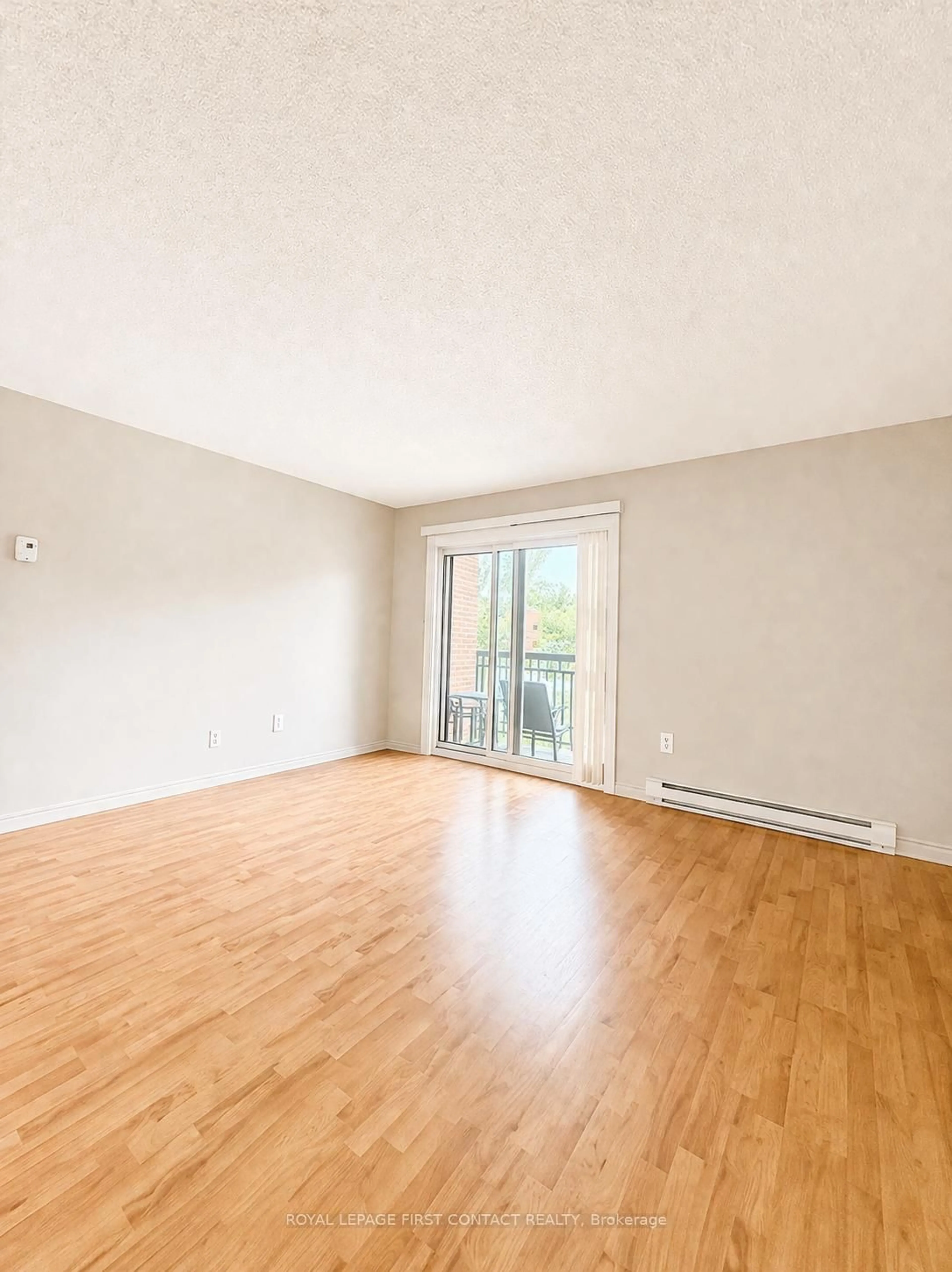 A pic of a room for 179 Edgehill Dr #B7, Barrie Ontario L4N 1L9