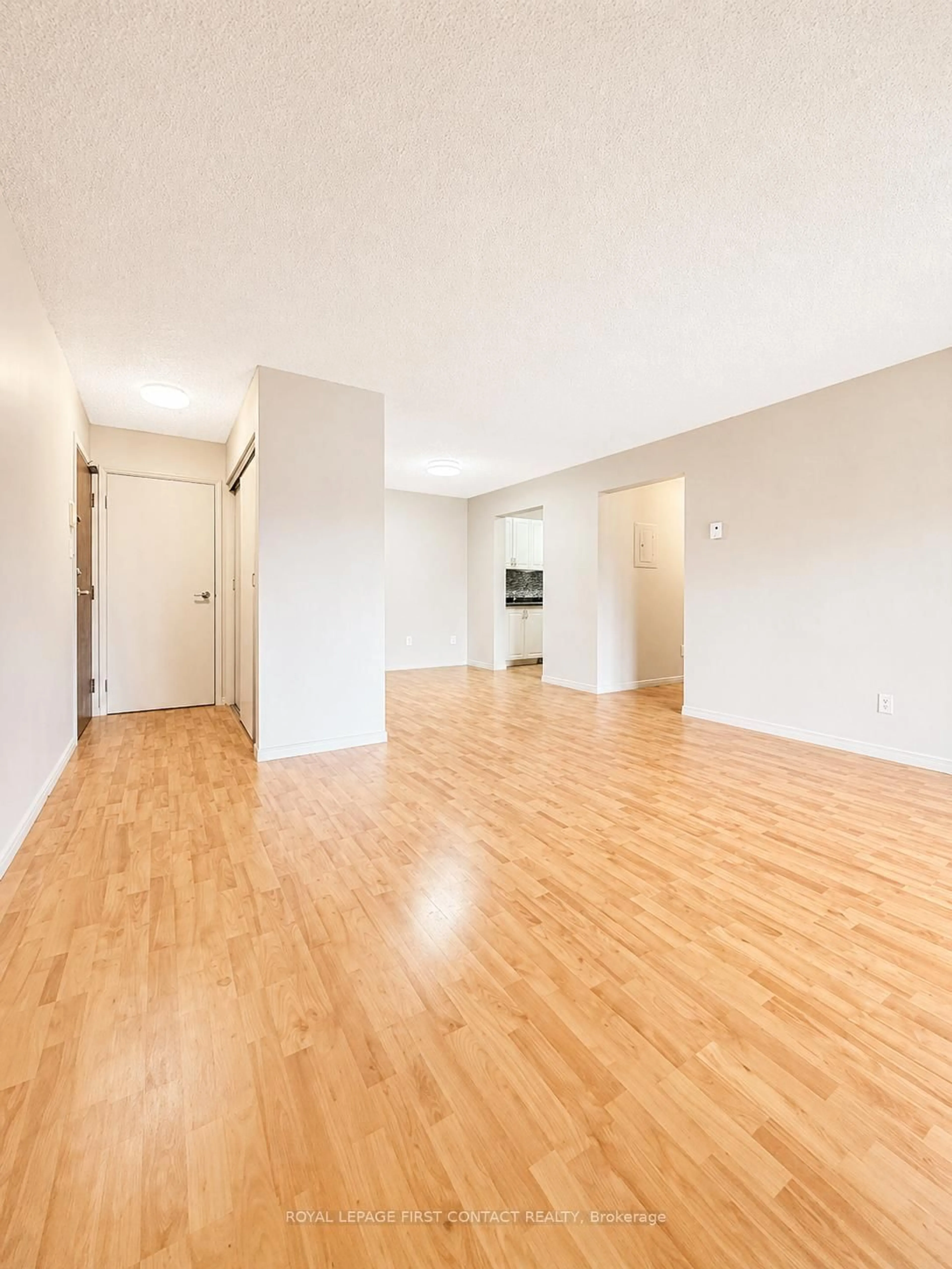 A pic of a room for 179 Edgehill Dr #B7, Barrie Ontario L4N 1L9