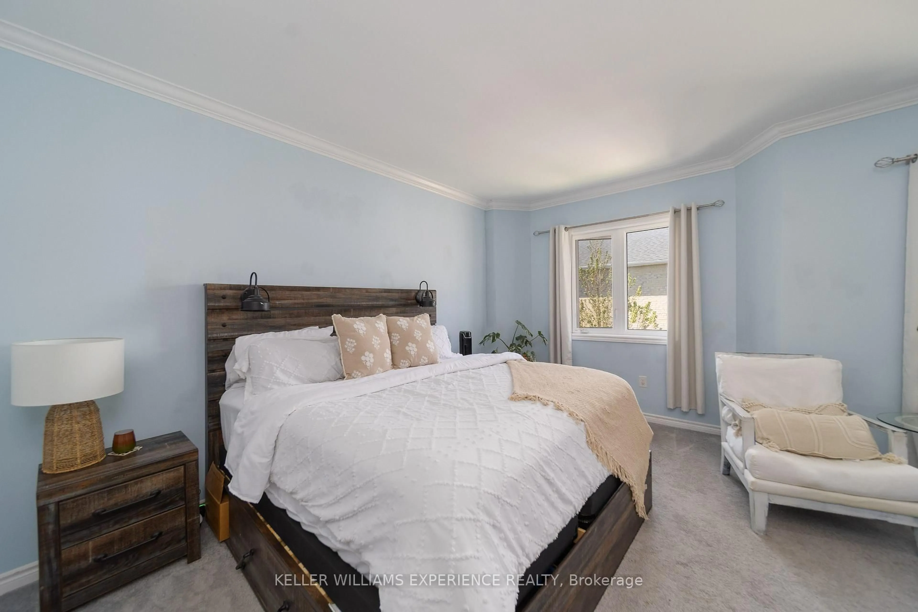 Bedroom with bed, unknown for 12 Blasi Crt, Wasaga Beach Ontario L9Z 0H3