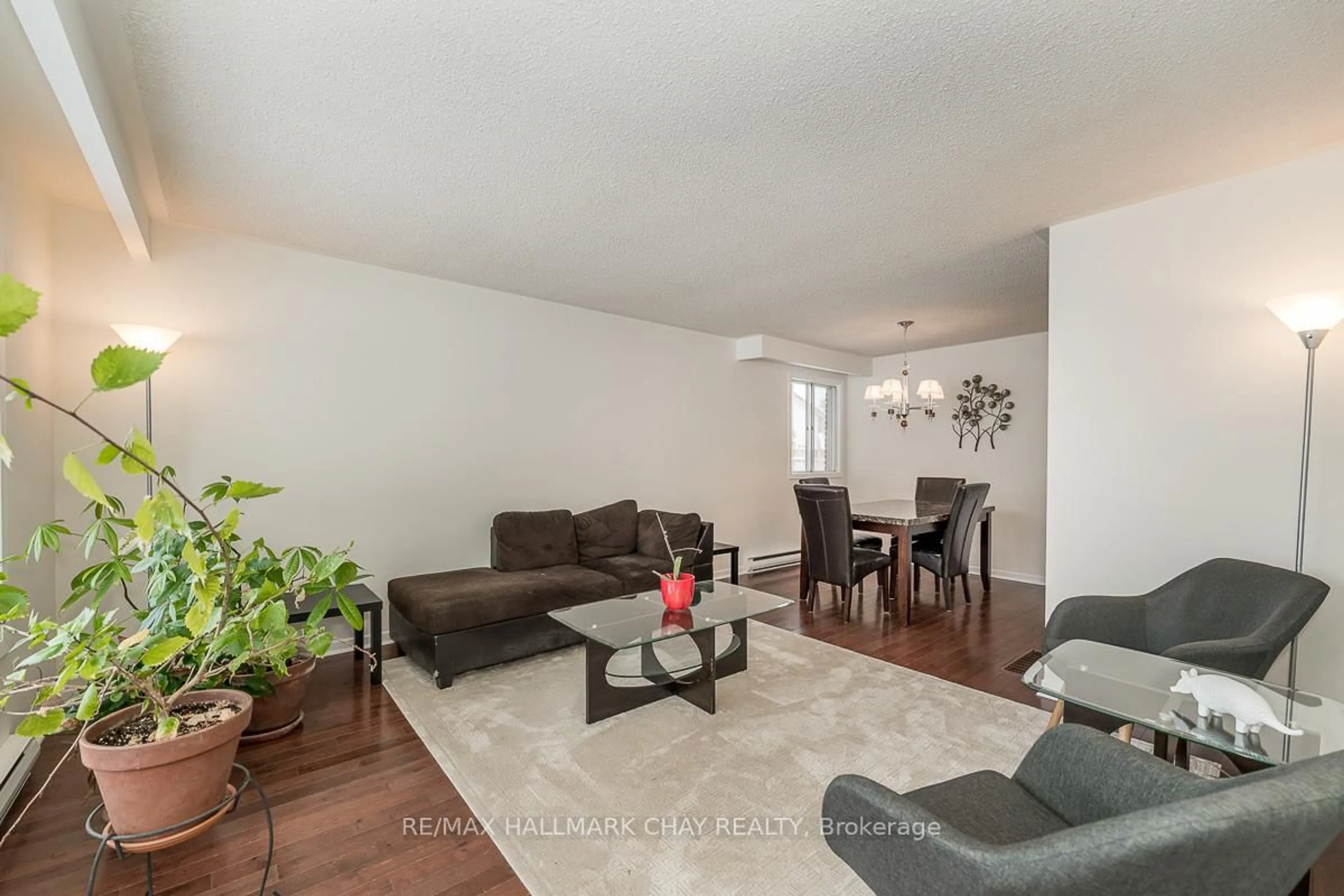 Living room with furniture, unknown for 44 Belcourt Ave, Barrie Ontario L4M 4E4