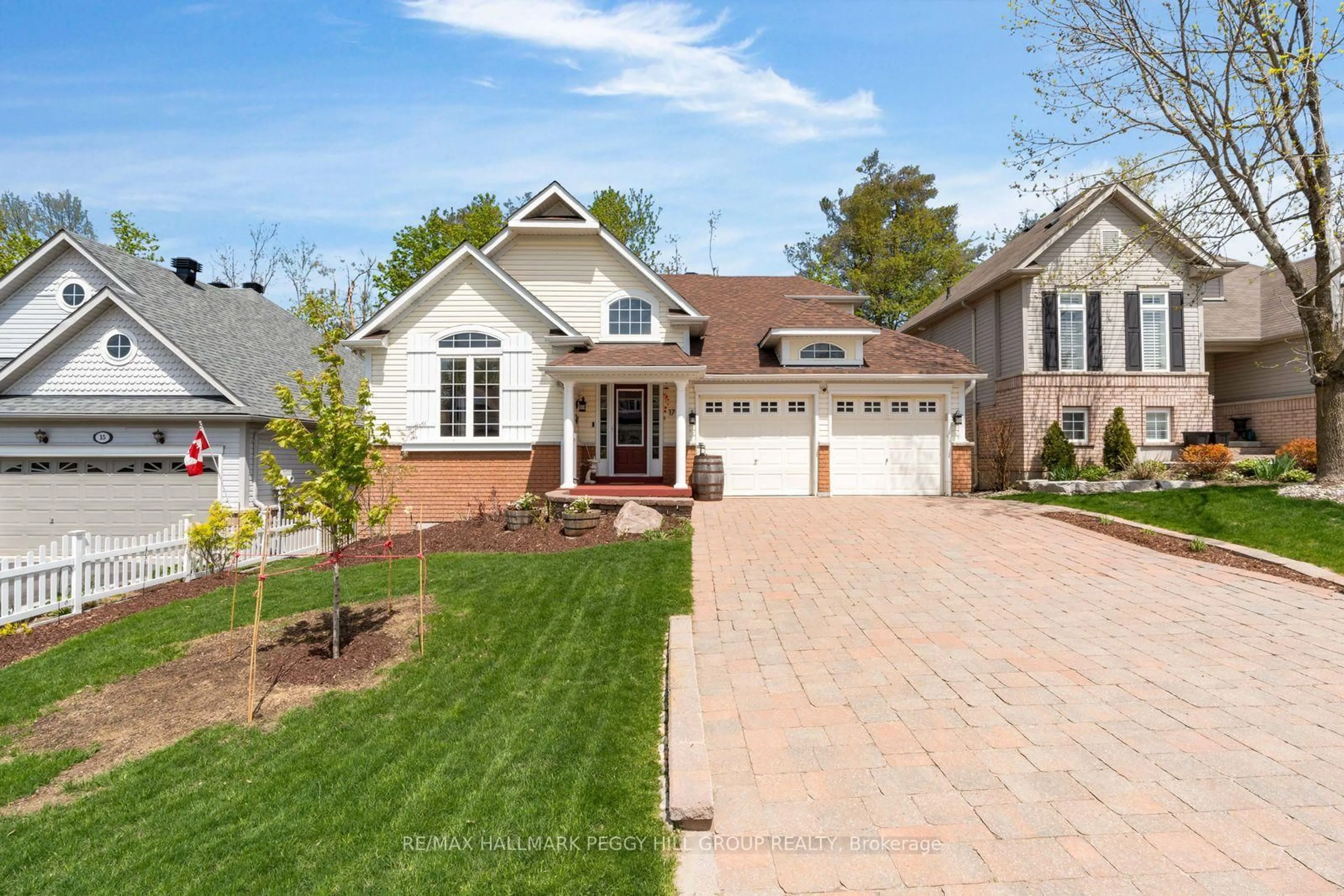 Home with brick exterior material, street for 17 Oakmont Ave, Oro-Medonte Ontario L0L 2L0