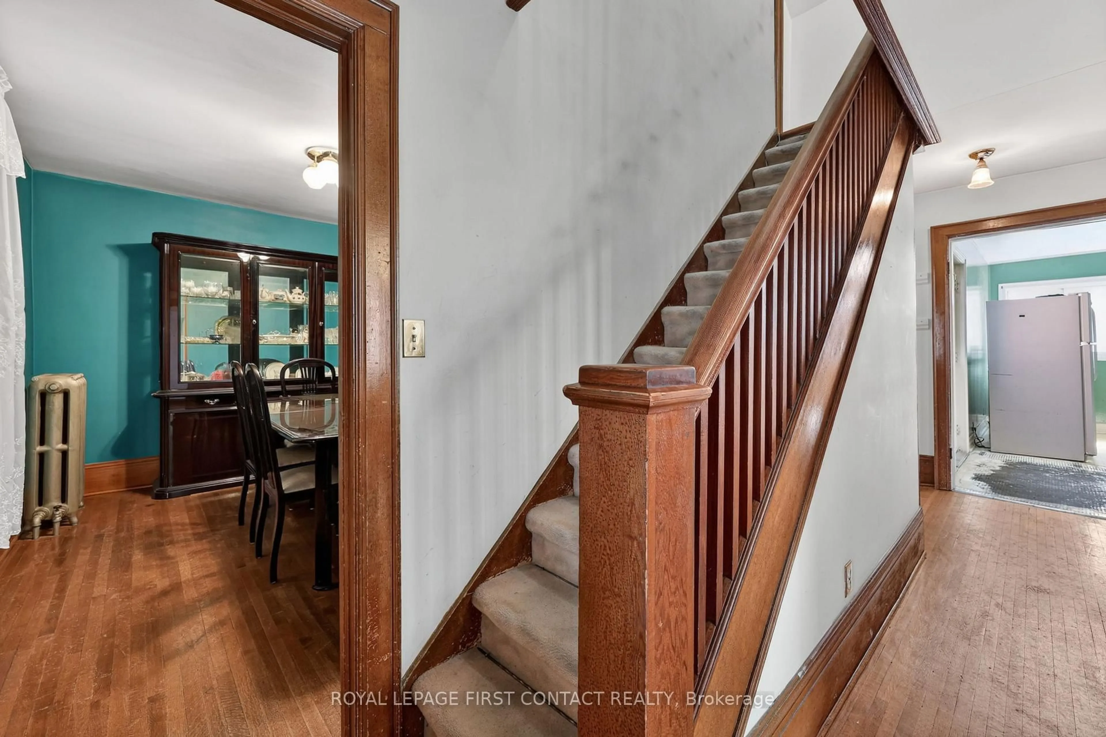 Unknown for 202 Bradford St, Barrie Ontario L4N 3B6