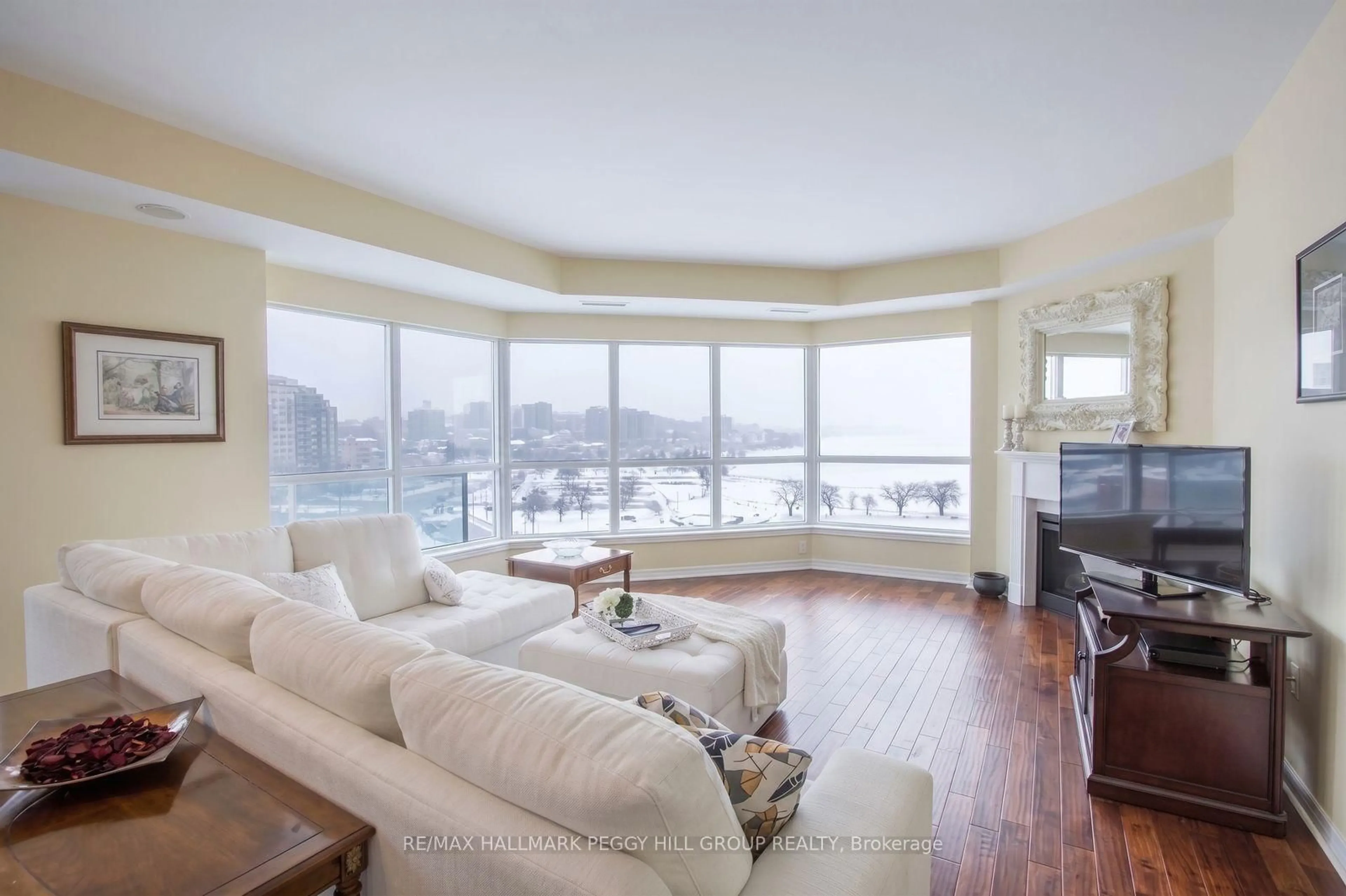 Living room with furniture, unknown for 6 Toronto St #901, Barrie Ontario L4N 9R2