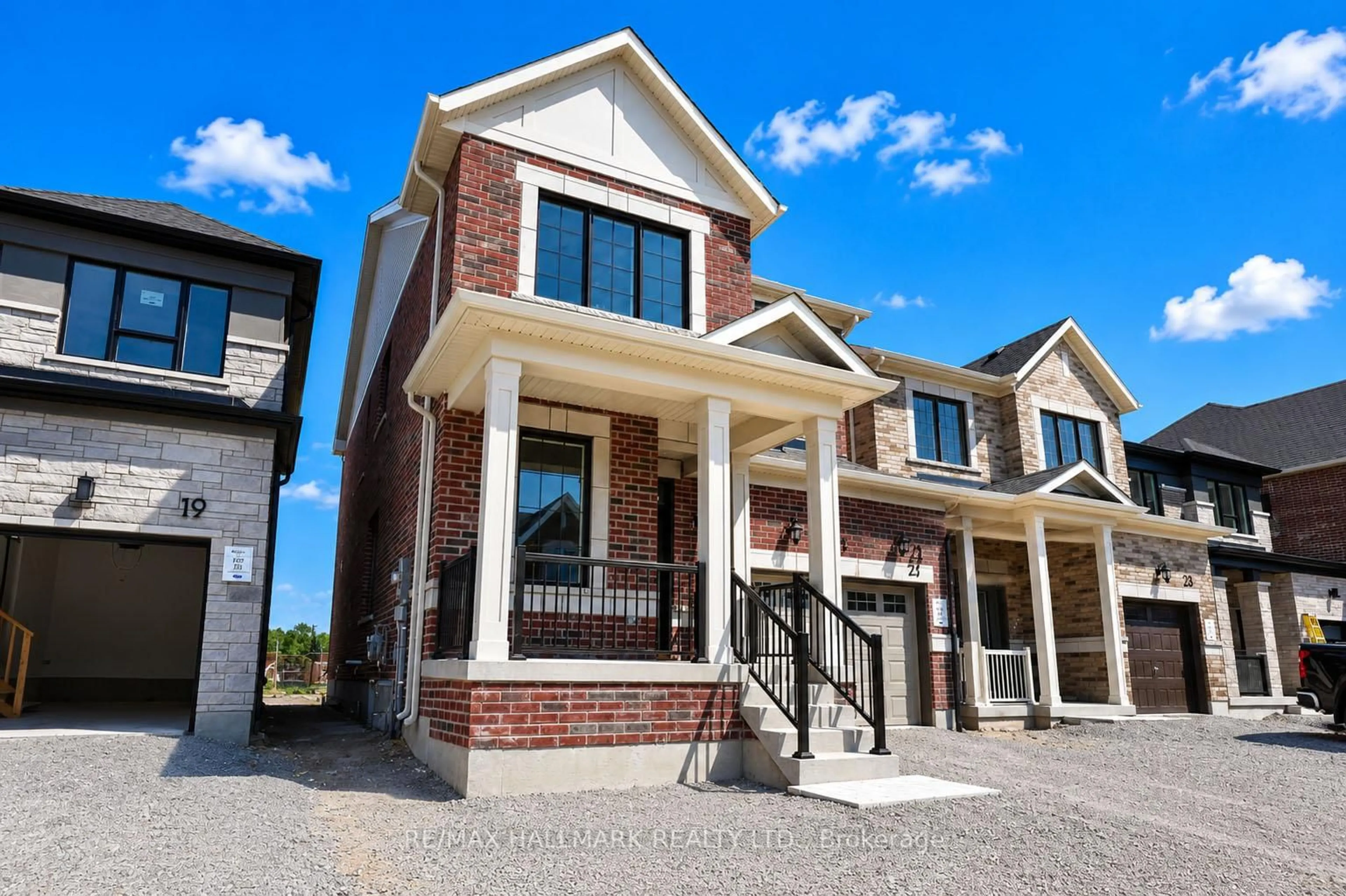 Home with brick exterior material, street for 21 Foxley Hts, Barrie Ontario L9J 1A6
